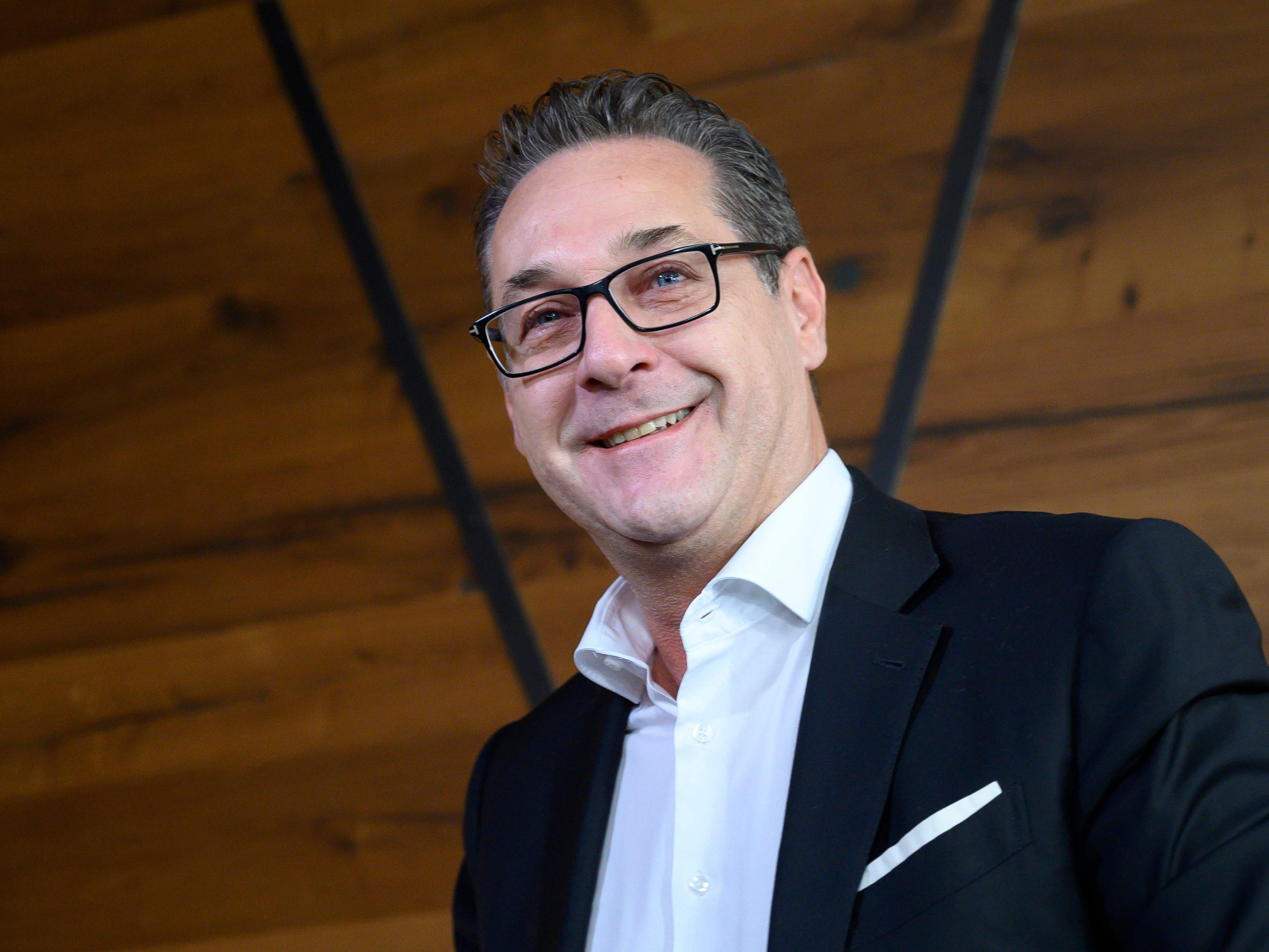 Strache kündigt Comeback an