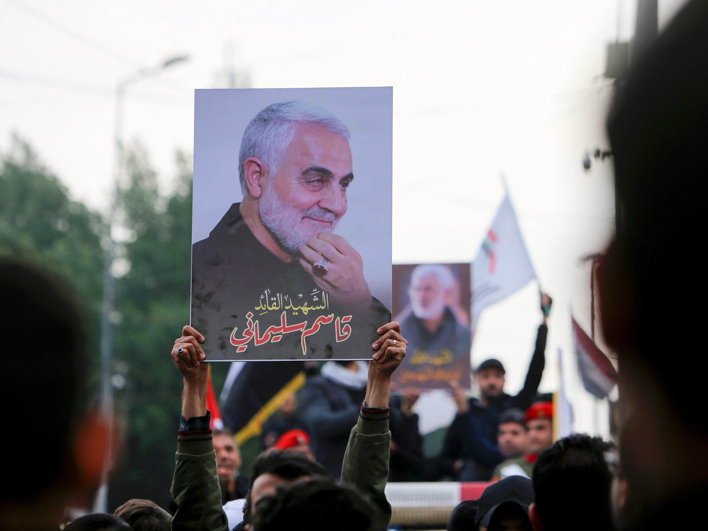 Tausende Menschen kamen zusammen, um Suleimani zu betrauern.