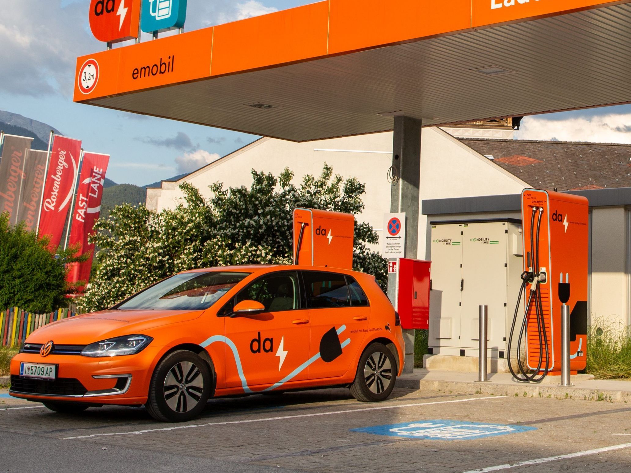 ASFINAG-Fuhrpark mit 100 E-Pkw