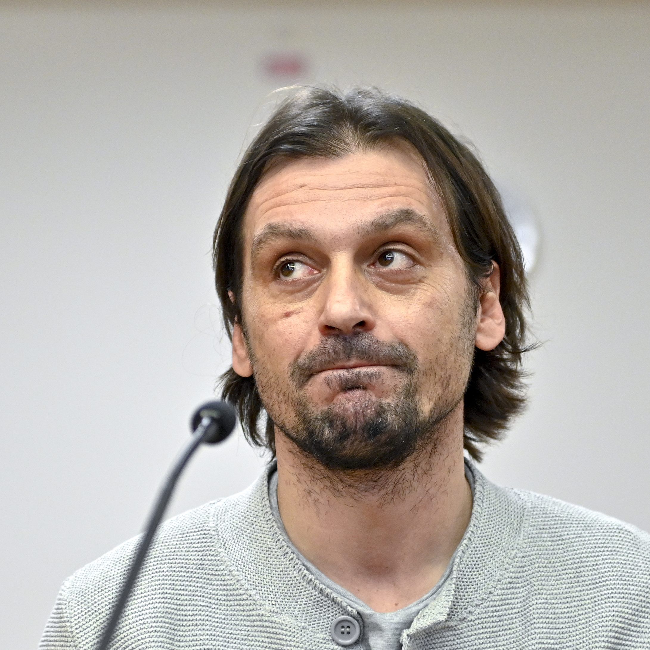 Der Ex-Nationalspieler erhielt zahlreiche Auflagen wie u.a. Therapie.