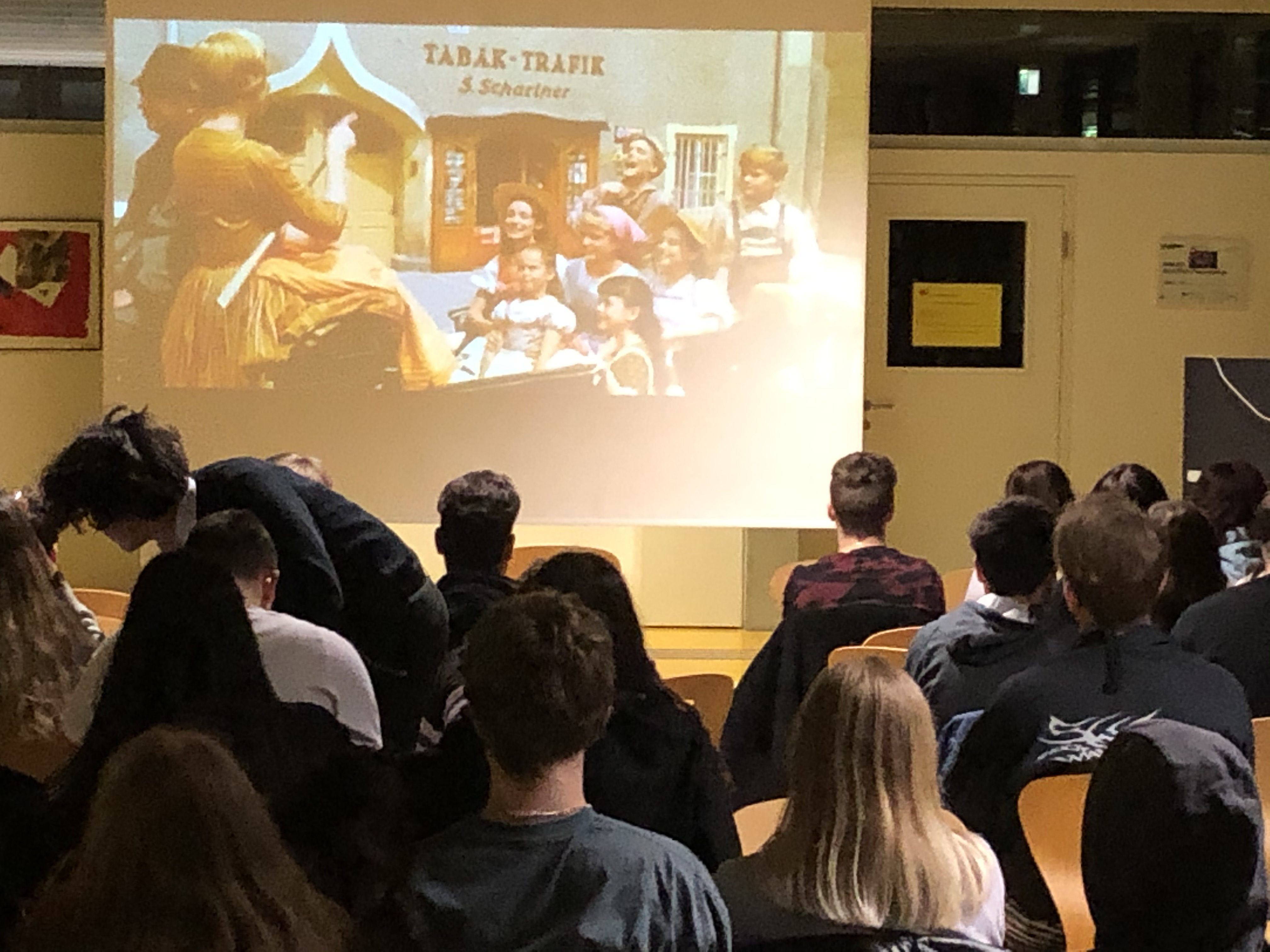 in der Aula der Handelsakademie