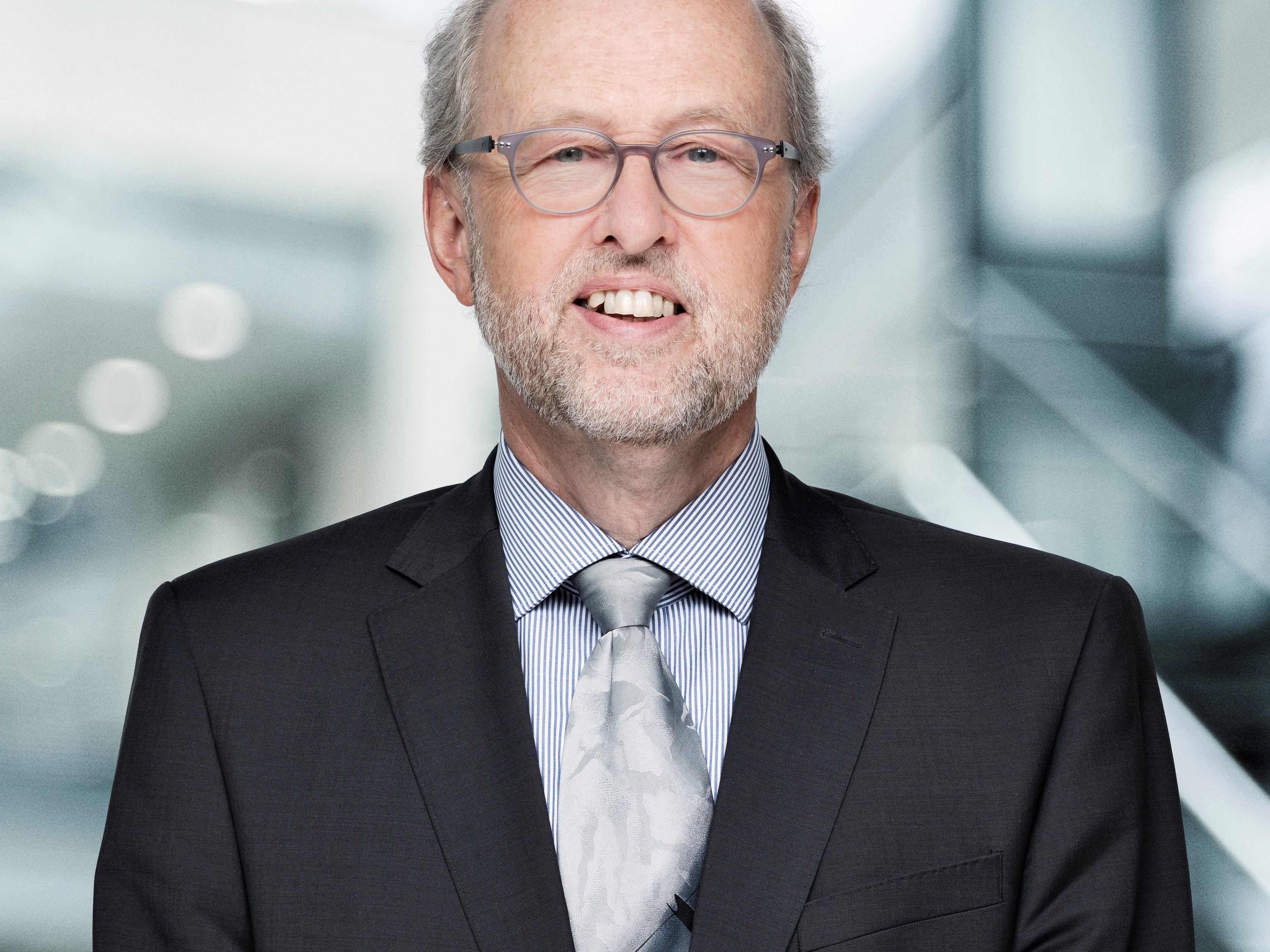 Wolfgang Reim übernimmt ab sofort interimistisch die Funktion als CEO bei Amann Girrbach. Wolfgang Reim übernimmt ab sofort interimistisch die Funktion als CEO bei Amann Girrbach.