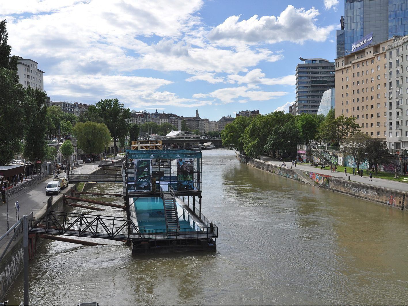 Den Platz vor dem Badeschiff wird zukünftig "Fräulein's fabelhafter Sommergarten" einnehmen.