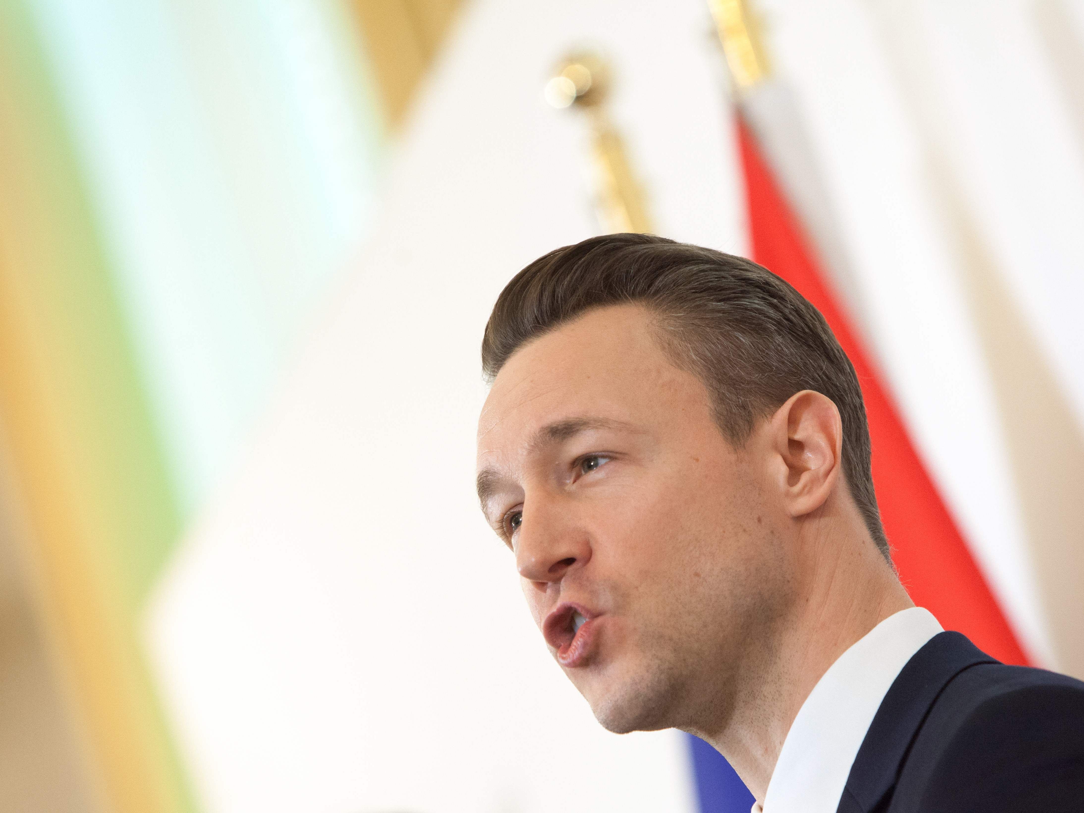 Blümel gibt an, den Höchststeuersatz von 55 Prozent verlängern zu wollen. Blümel gibt an, den Höchststeuersatz von 55 Prozent verlängern zu wollen.