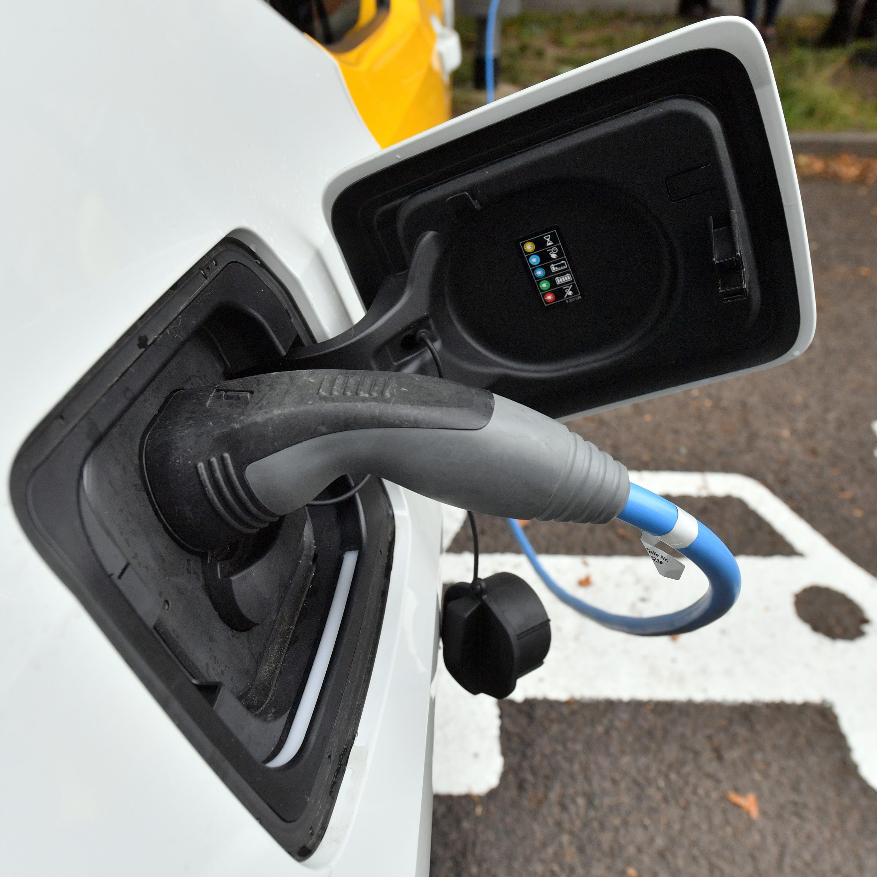 2030 wird voraussichtlich jede zweite Neuzulassung ein E-Auto sein.