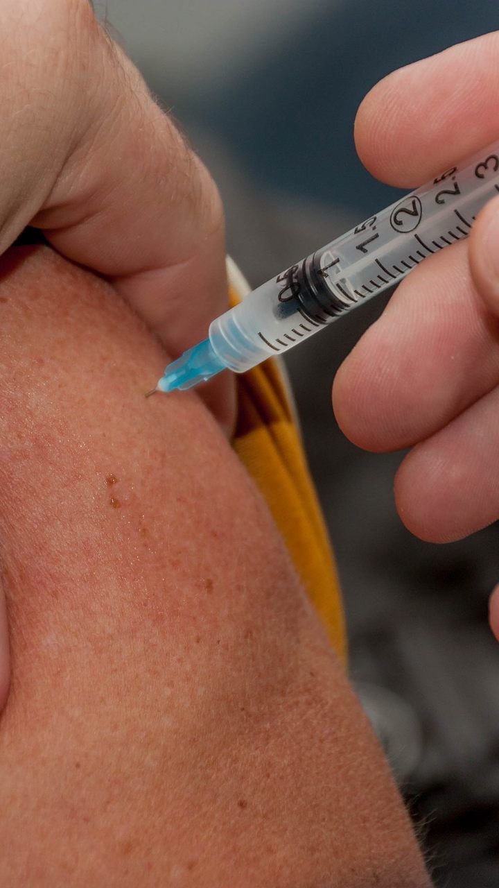 Der Grippeimpfstoff bietet innerhalb kurzer Zeit wirksamen Schutz.