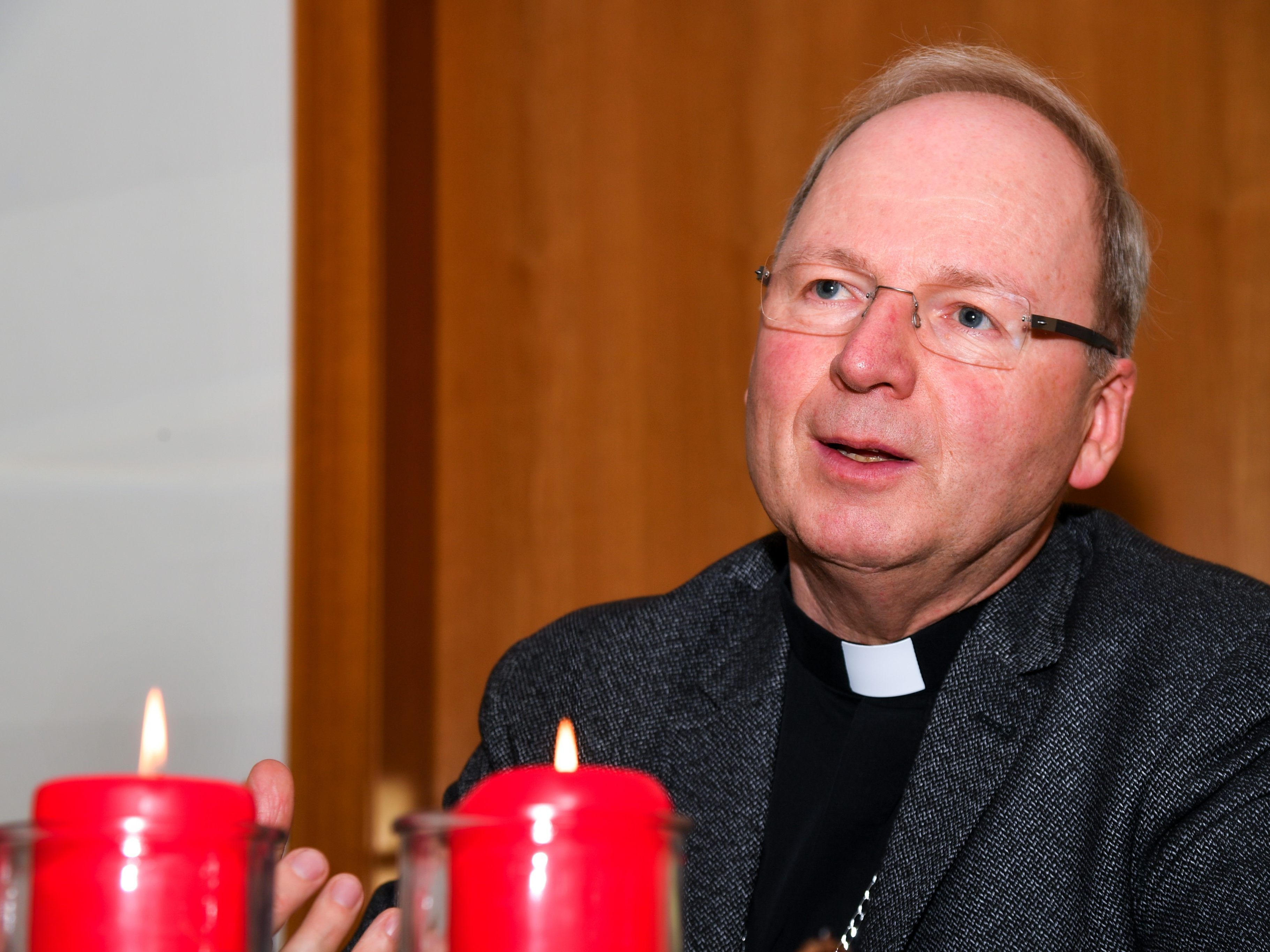 Soll Bischof Benno Elbs Kardinal Schönborn folgen? Soll Bischof Benno Elbs Kardinal Schönborn folgen?