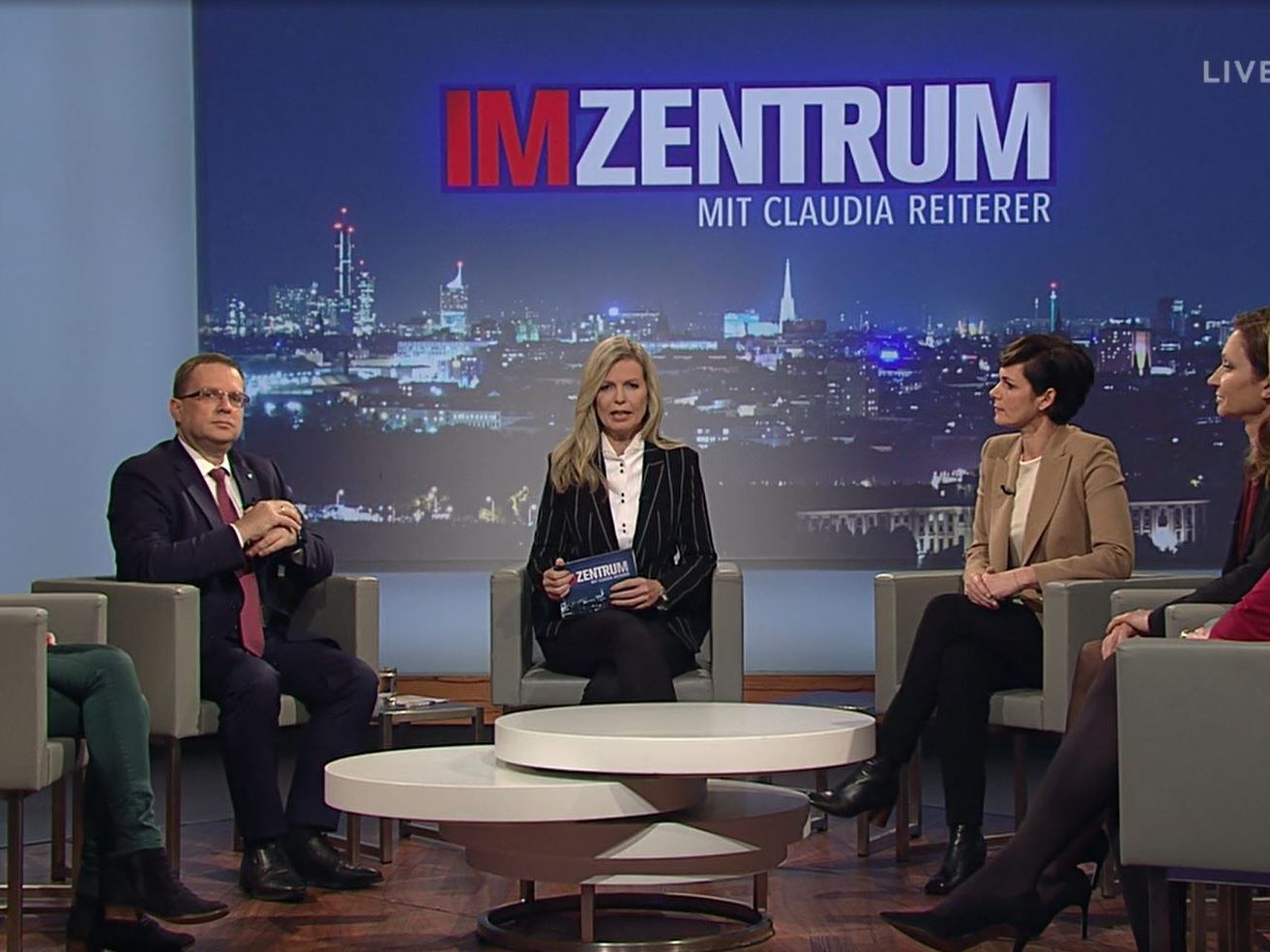 Verschiedene Vertreter der österreichischen Politik diskutierten am Sonntagabend. Verschiedene Vertreter der österreichischen Politik diskutierten am Sonntagabend.