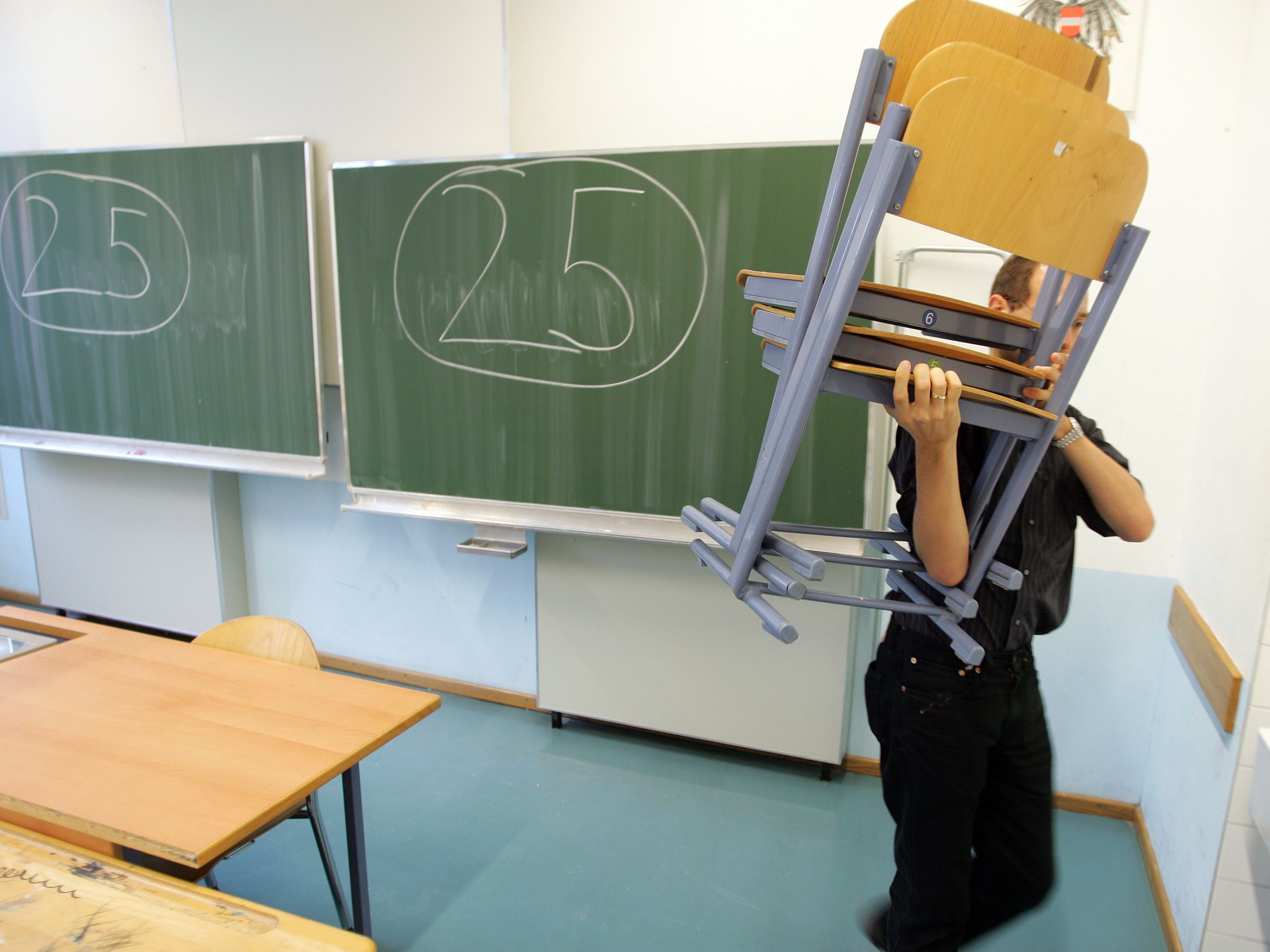 Eine Schule in Wien-Währing wurde für einen Tag in ein fiktives Land verwandelt.