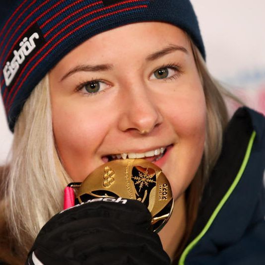 Amanda Salzgeber holt Gold in der Kombination