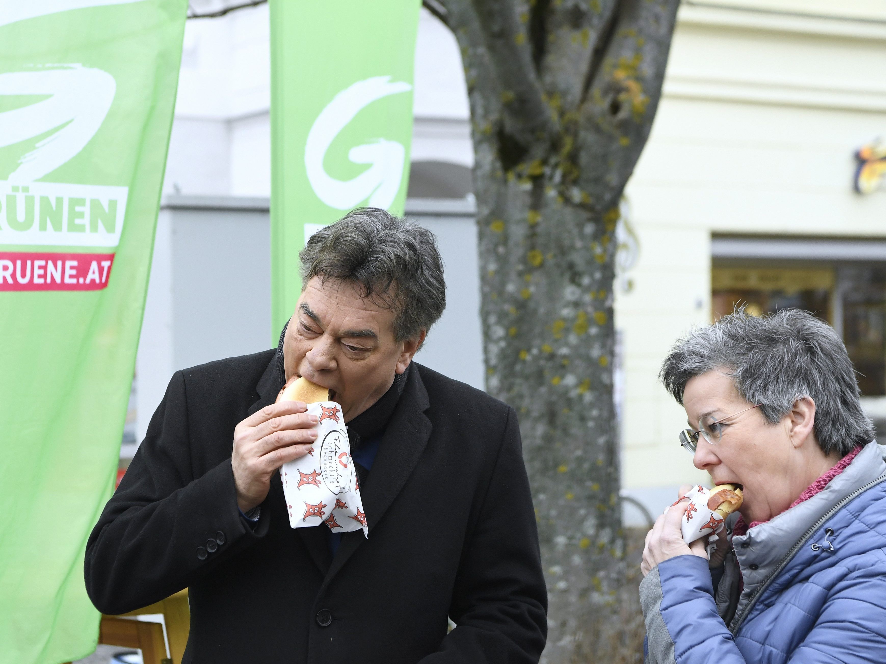 Beim Wahlkampffinale im Burgenland standen dieses Mal Leberkässemmen im Mittelpunkt. Beim Wahlkampffinale im Burgenland standen dieses Mal Leberkässemmen im Mittelpunkt.