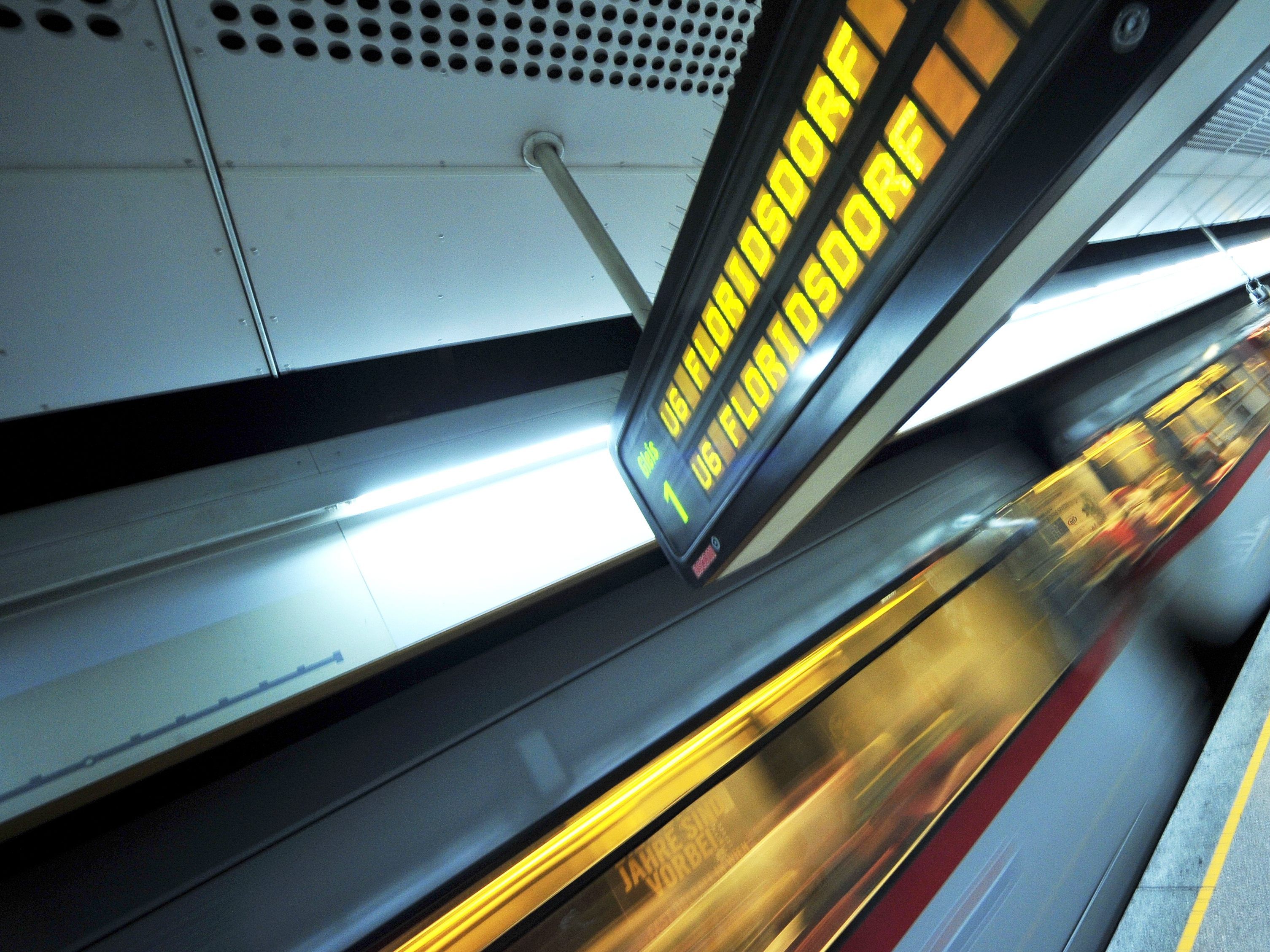 Ein Gaffer filmte die Leiche nach dem tödlichen U-Bahn-Unfall in Wien-Meidling.
