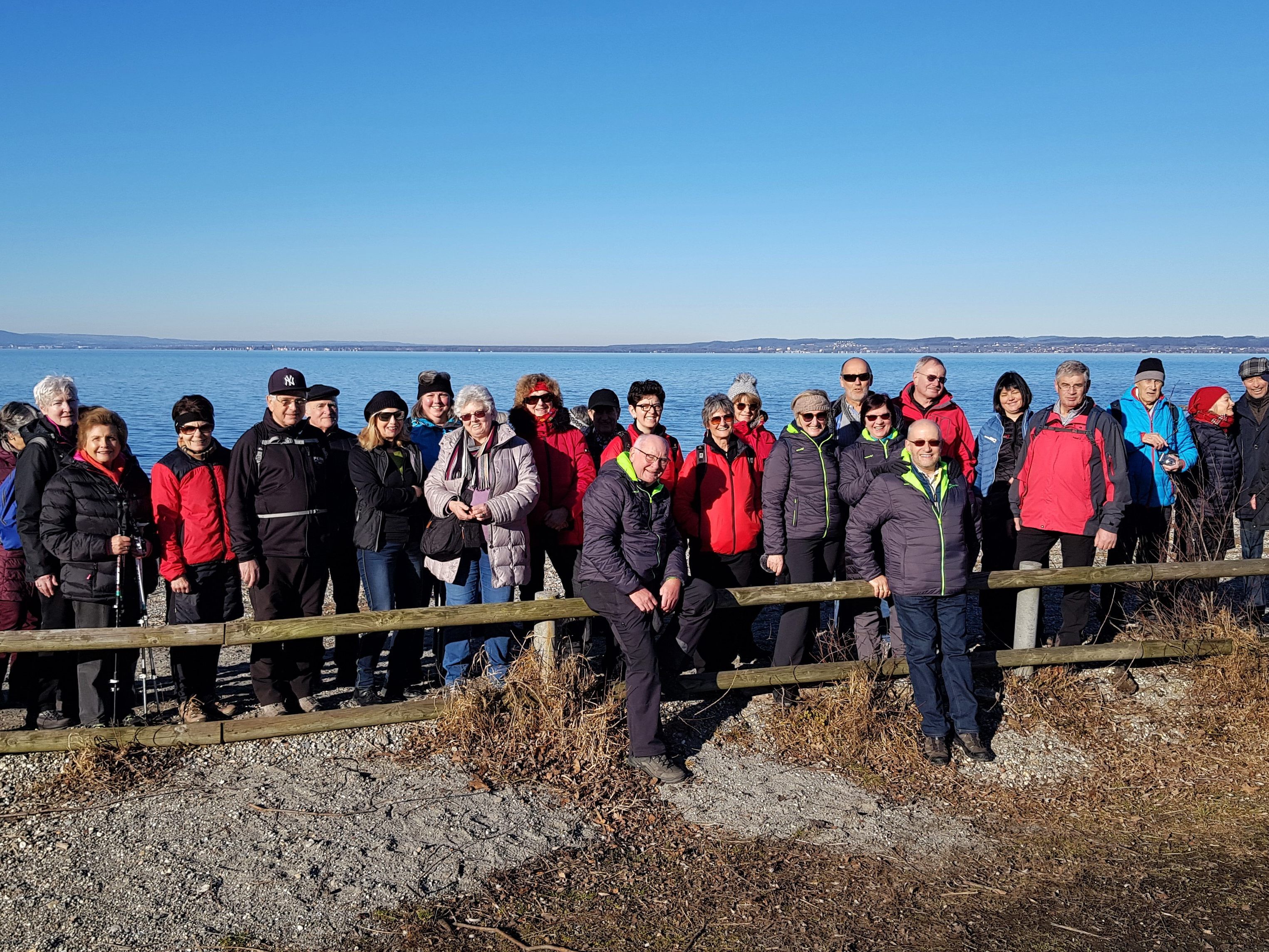 Traumhafte Winterwanderung am See