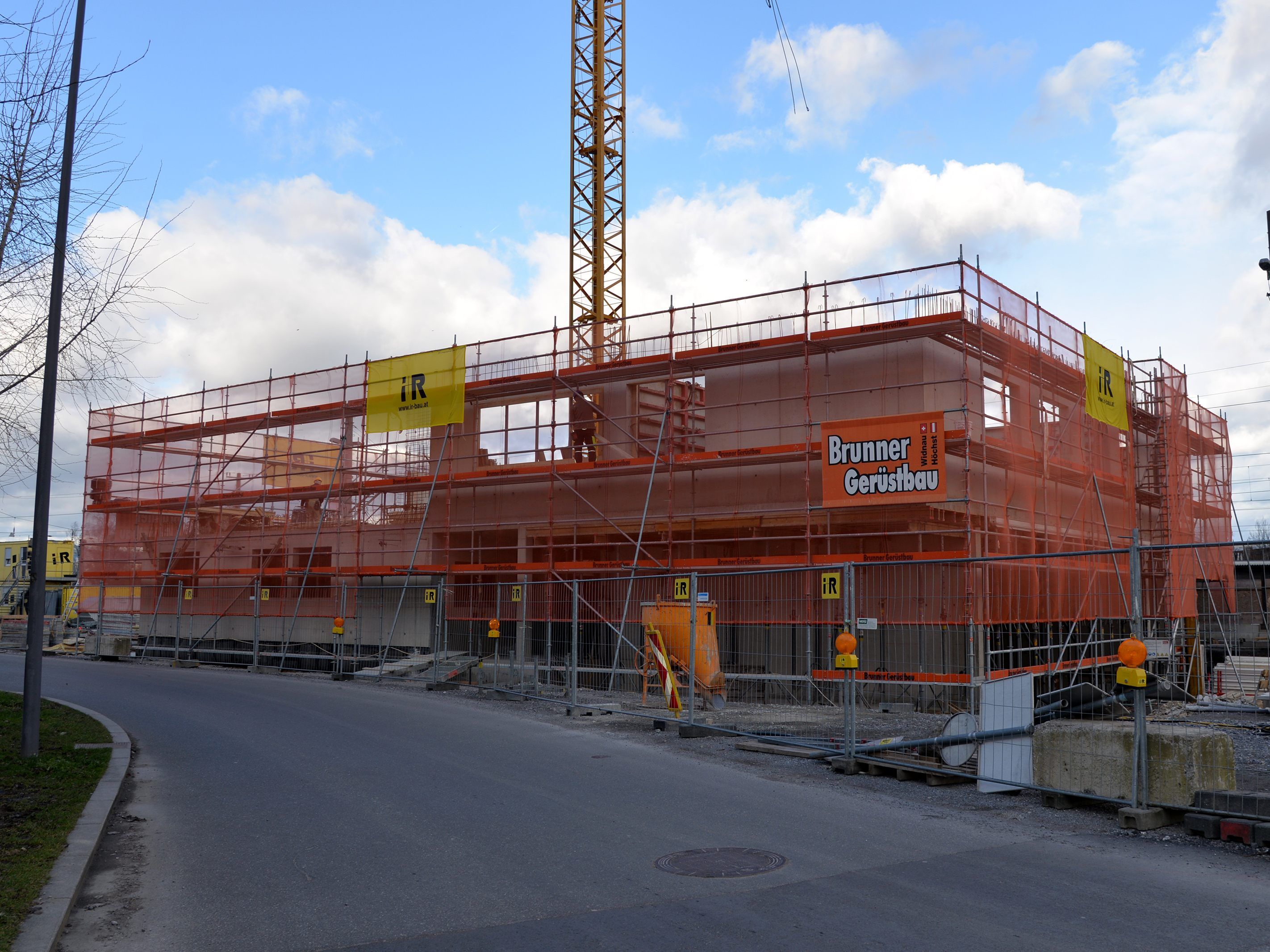 Die Arbeiten an der neuen Zentrale laufen auf Hochtouren. Die Arbeiten an der neuen Zentrale laufen auf Hochtouren.