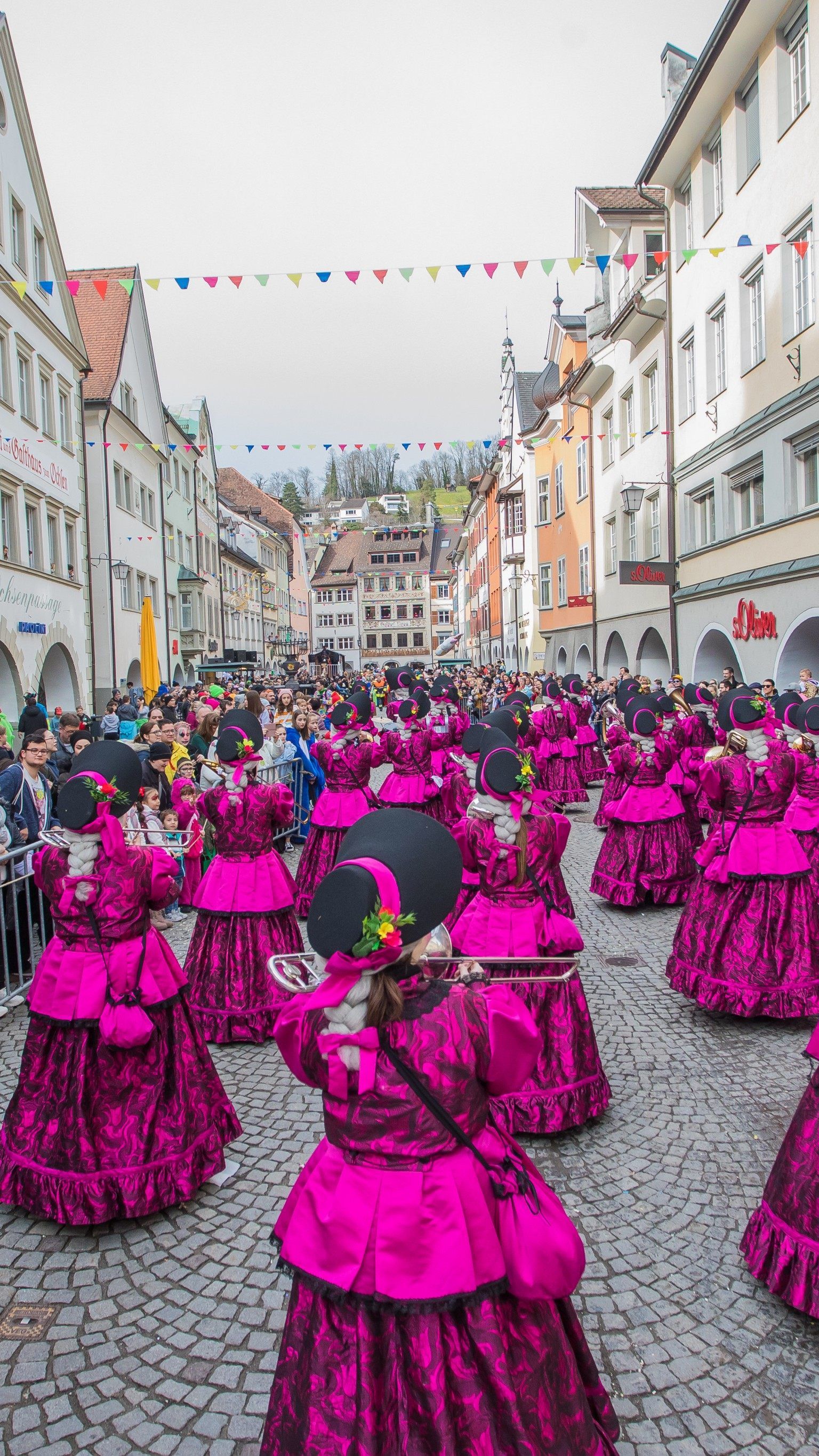 Zum Fasching gehörte auch dieses Jahr wieder ein kühles Bier.