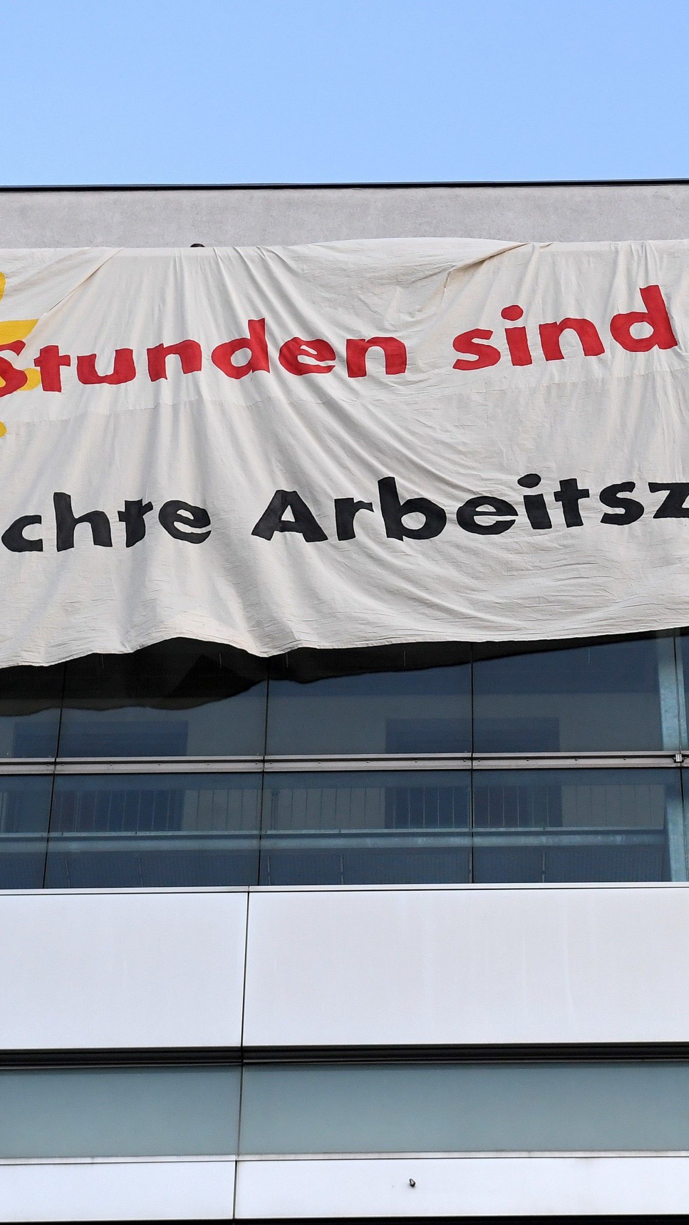 Die Gewerkschaften gehen in die Offensive.