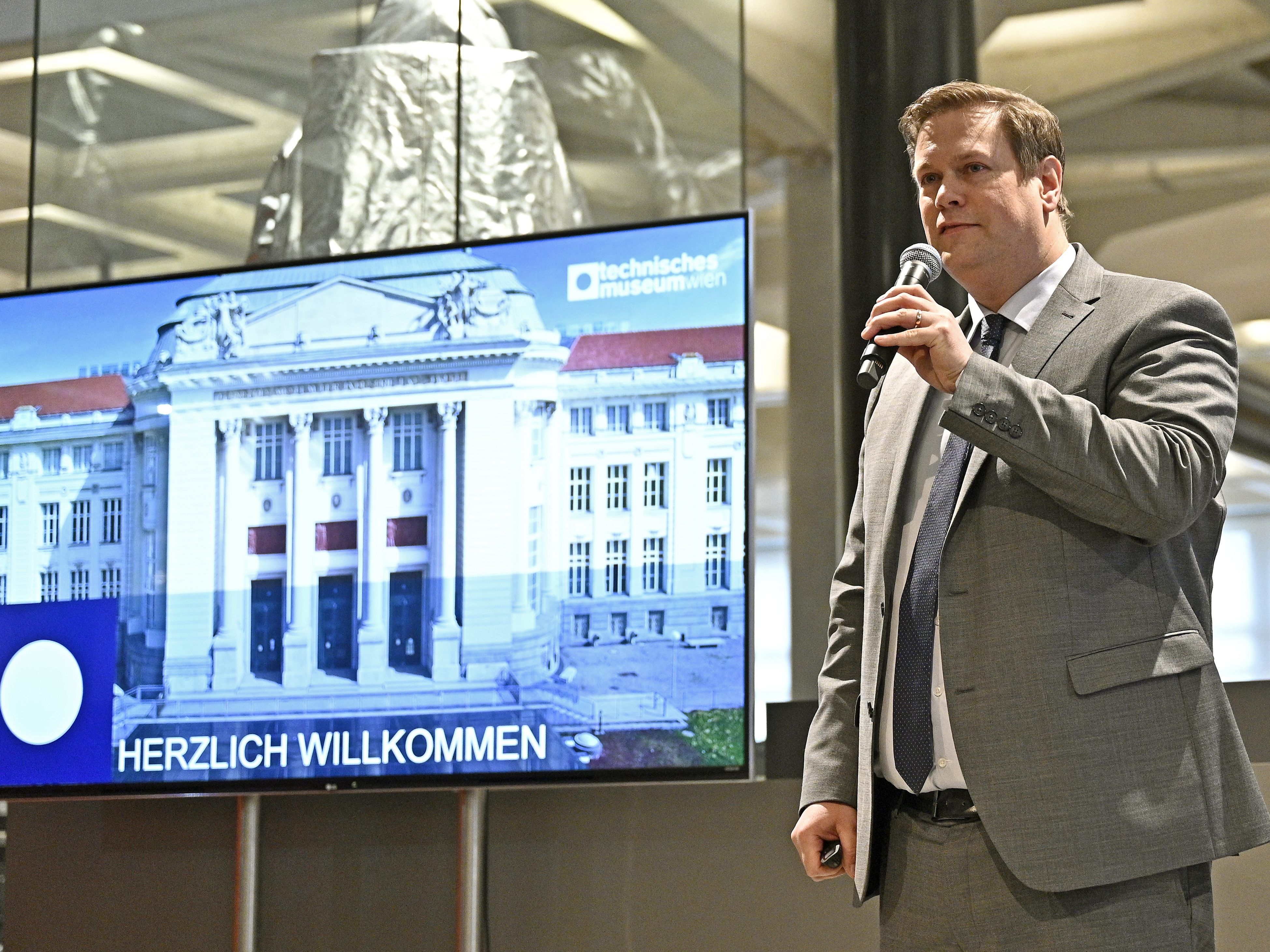 Peter Aufreiter, Generaldirektor Technisches Museum Wien, beim Pressetermin zu "Museumszukunft mit Tradition und Hightech - Perspektiven, Strategien und Vorhaben" Peter Aufreiter, Generaldirektor Technisches Museum Wien, beim Pressetermin zu "Museumszukunft mit Tradition und Hightech - Perspektiven, Strategien und Vorhaben"