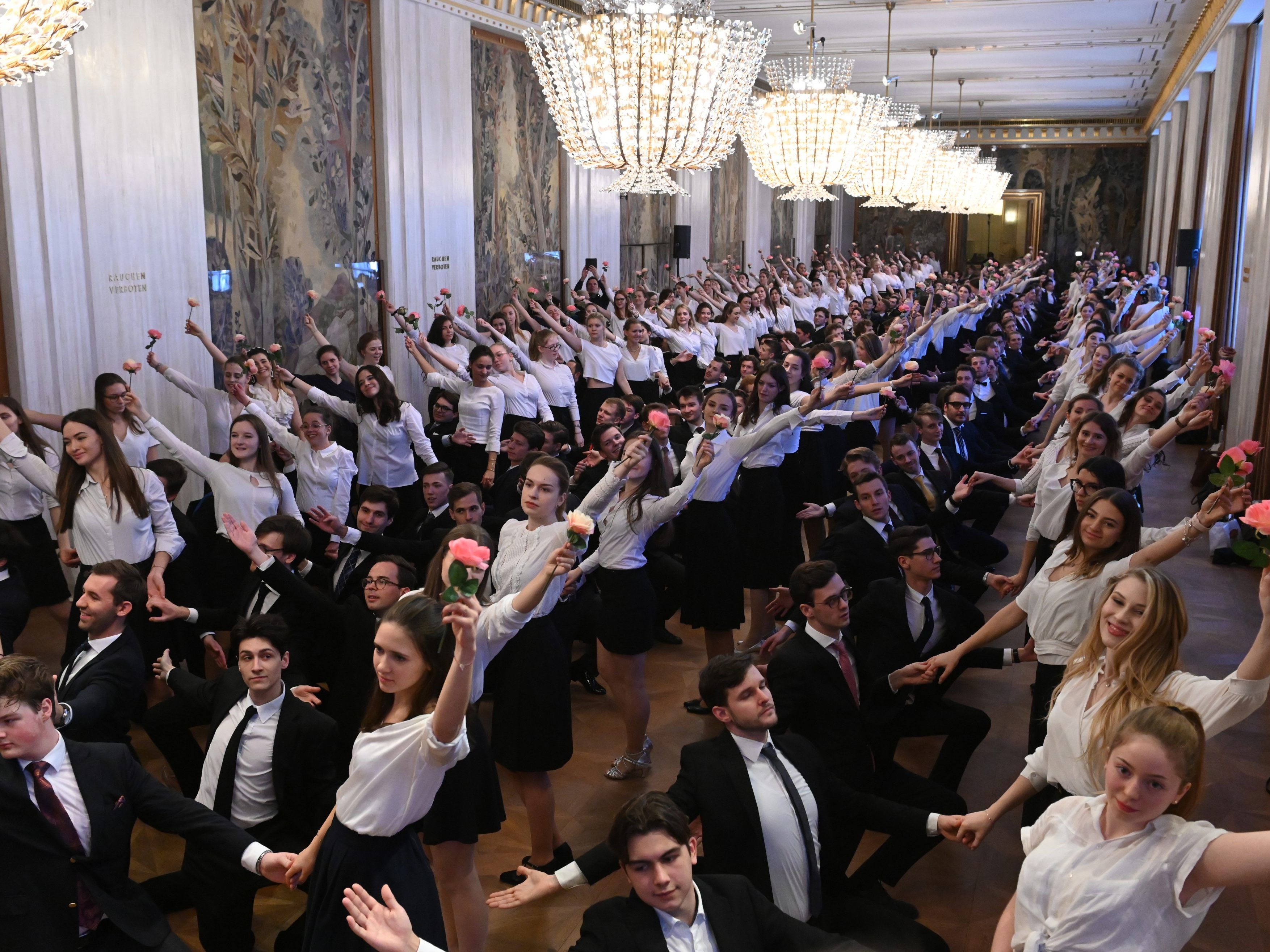 Unter den 144 Wiener Opernball-Debütanten befindet sich auch ein Tanzpaar mit schwerem Herzfehler.