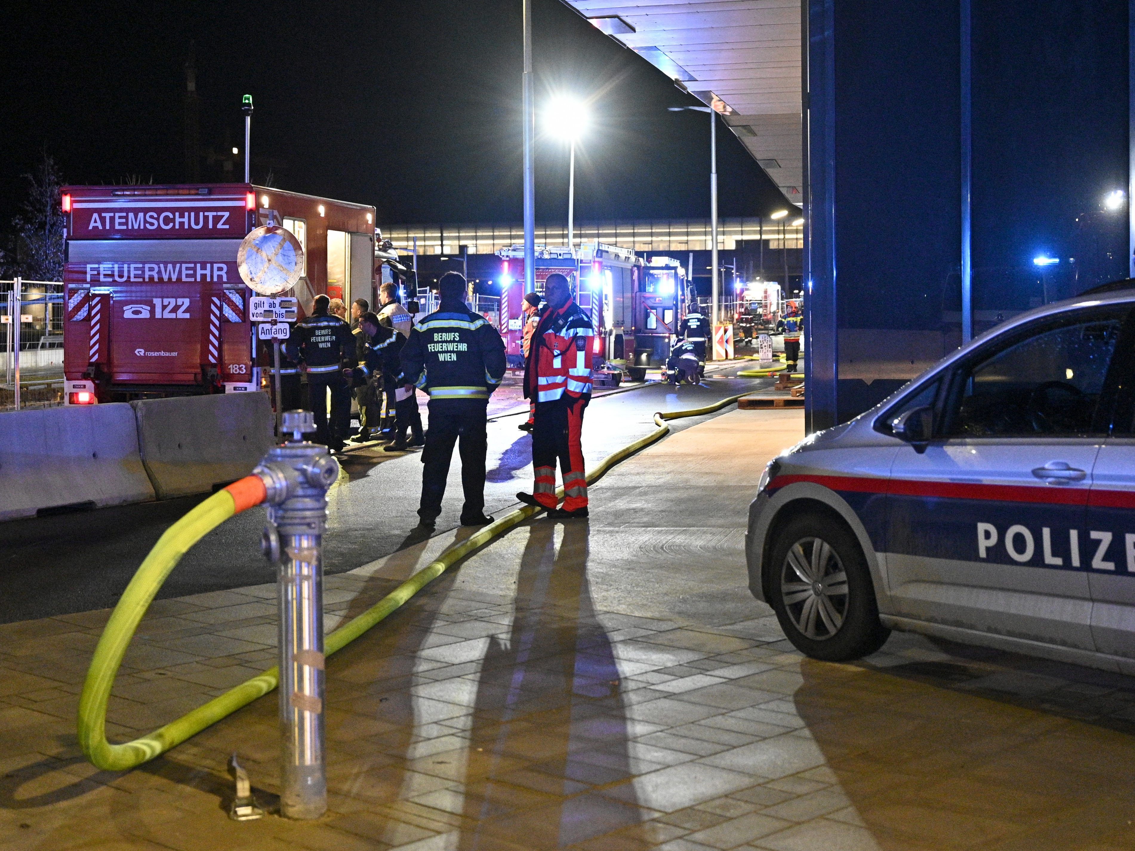 Mittwochabend kam es zu dem Brand in der Seestadt Aspern. Mittwochabend kam es zu dem Brand in der Seestadt Aspern.