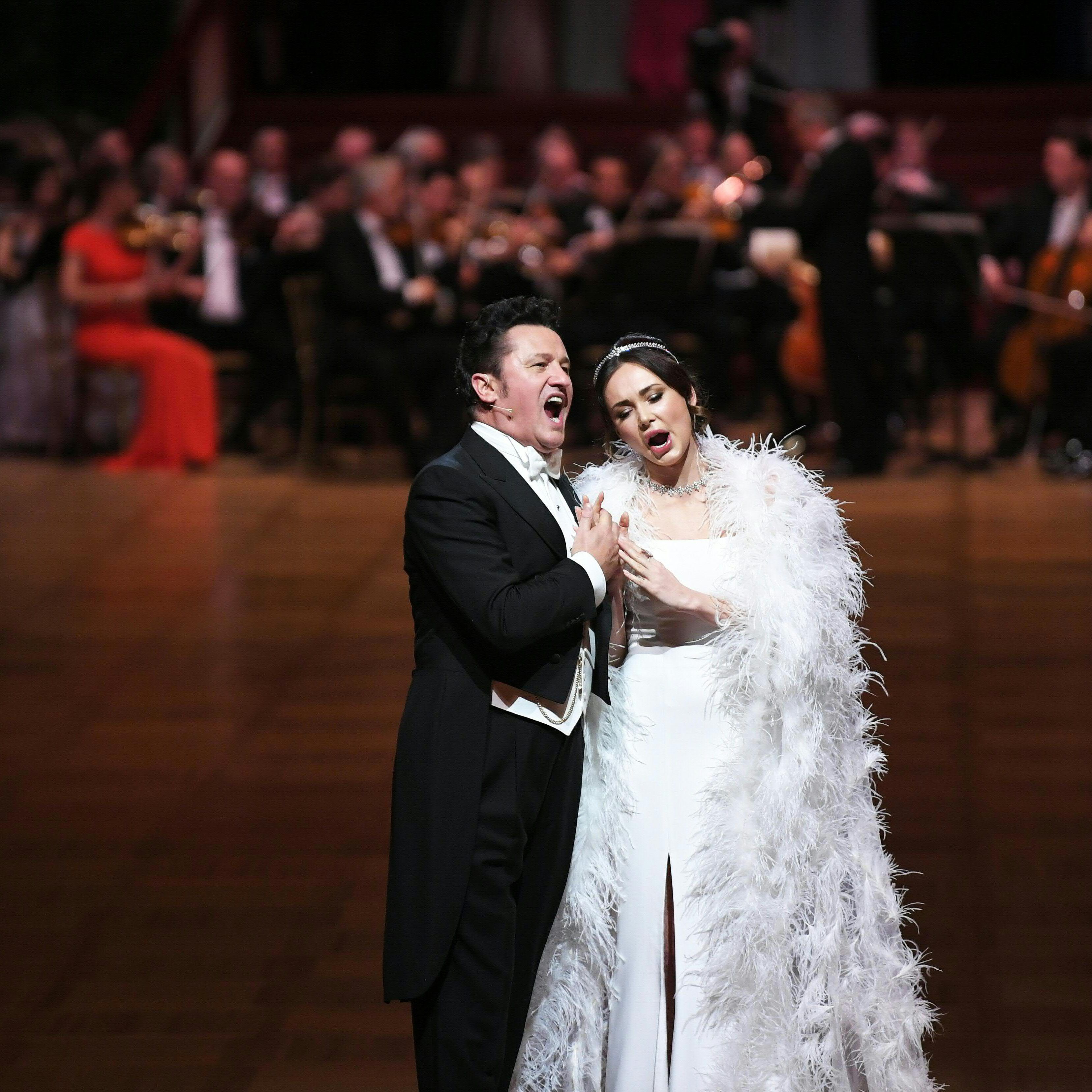 Der Wiener Opernball 2020 stand ganz im Zeichen der Königin der Nacht.