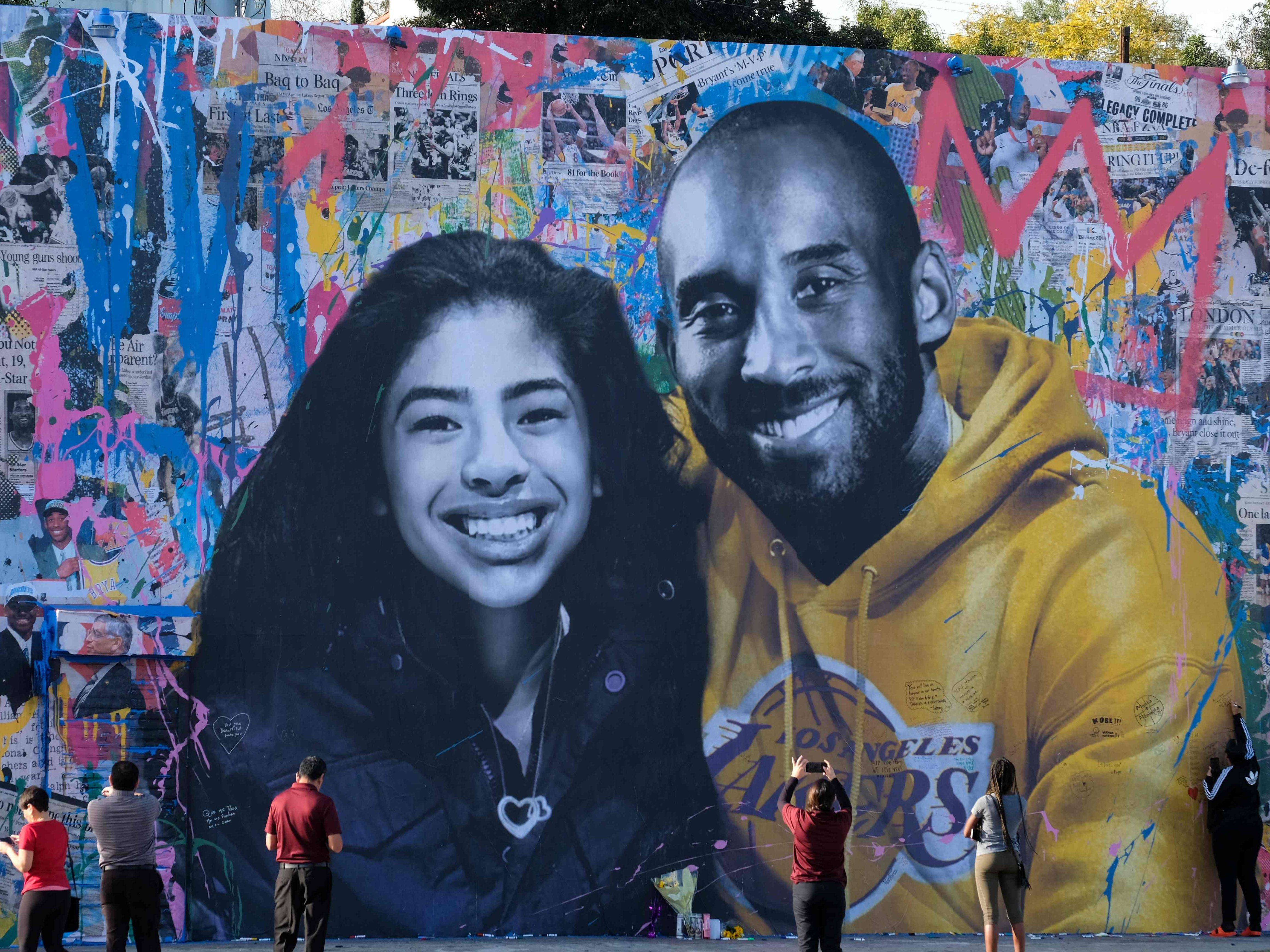 Auf einem Friedhof südlich von Los Angeles beigesetzt