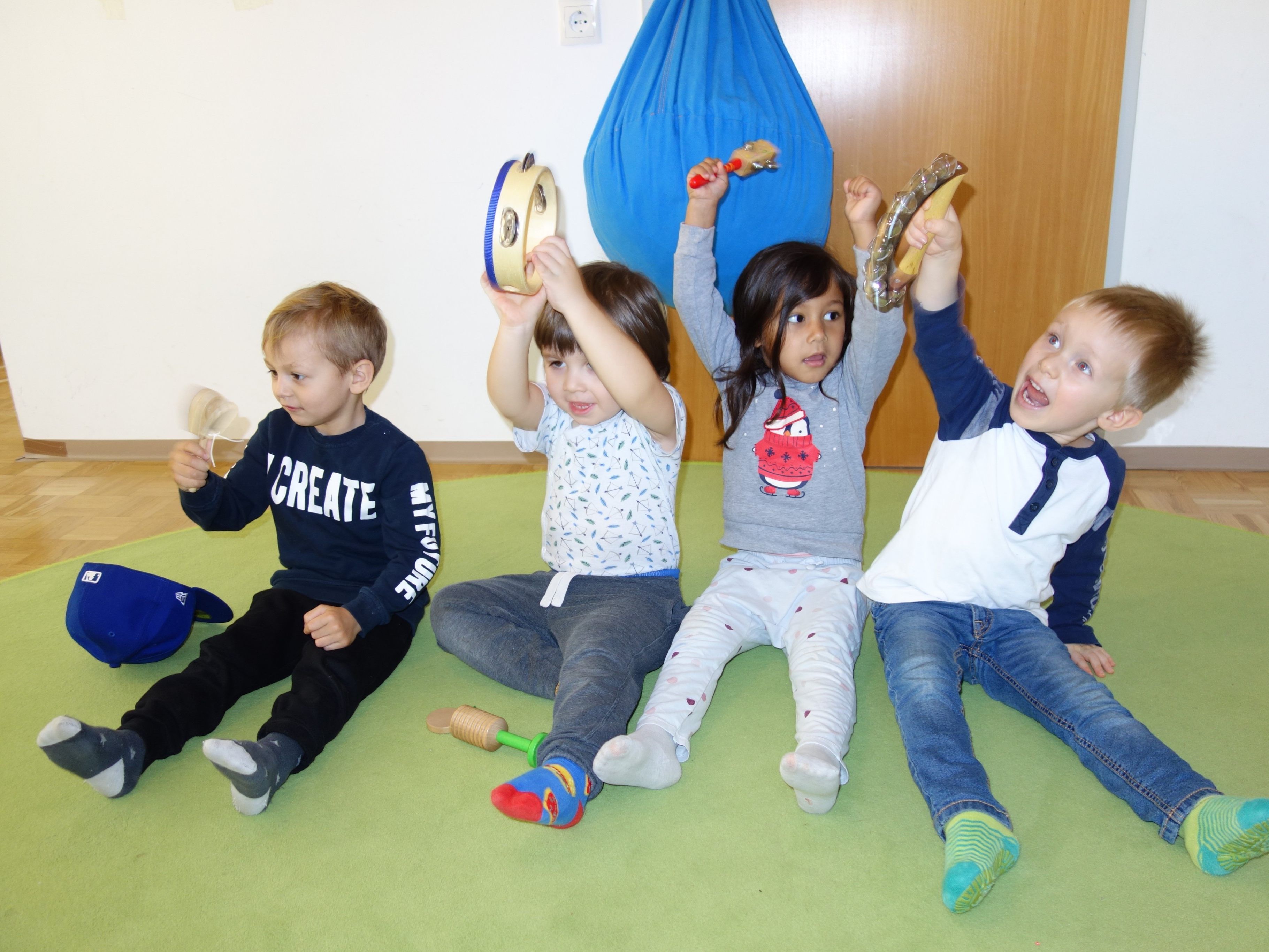 Fischlekinder beim Musizieren Fischlekinder beim Musizieren