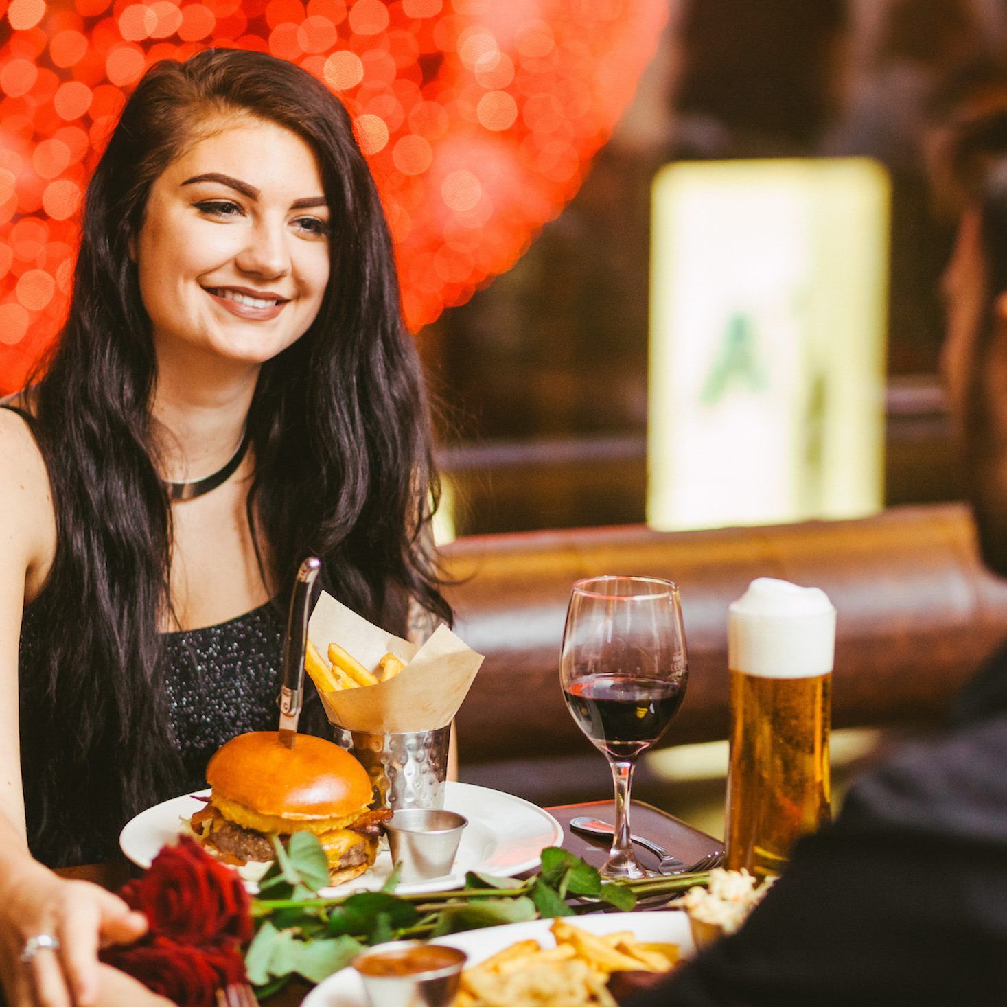 Von 10. bis 17. Februar gibt es im Hard Rock Cafe Vienna ein besonderes Valentinstags-Menü.