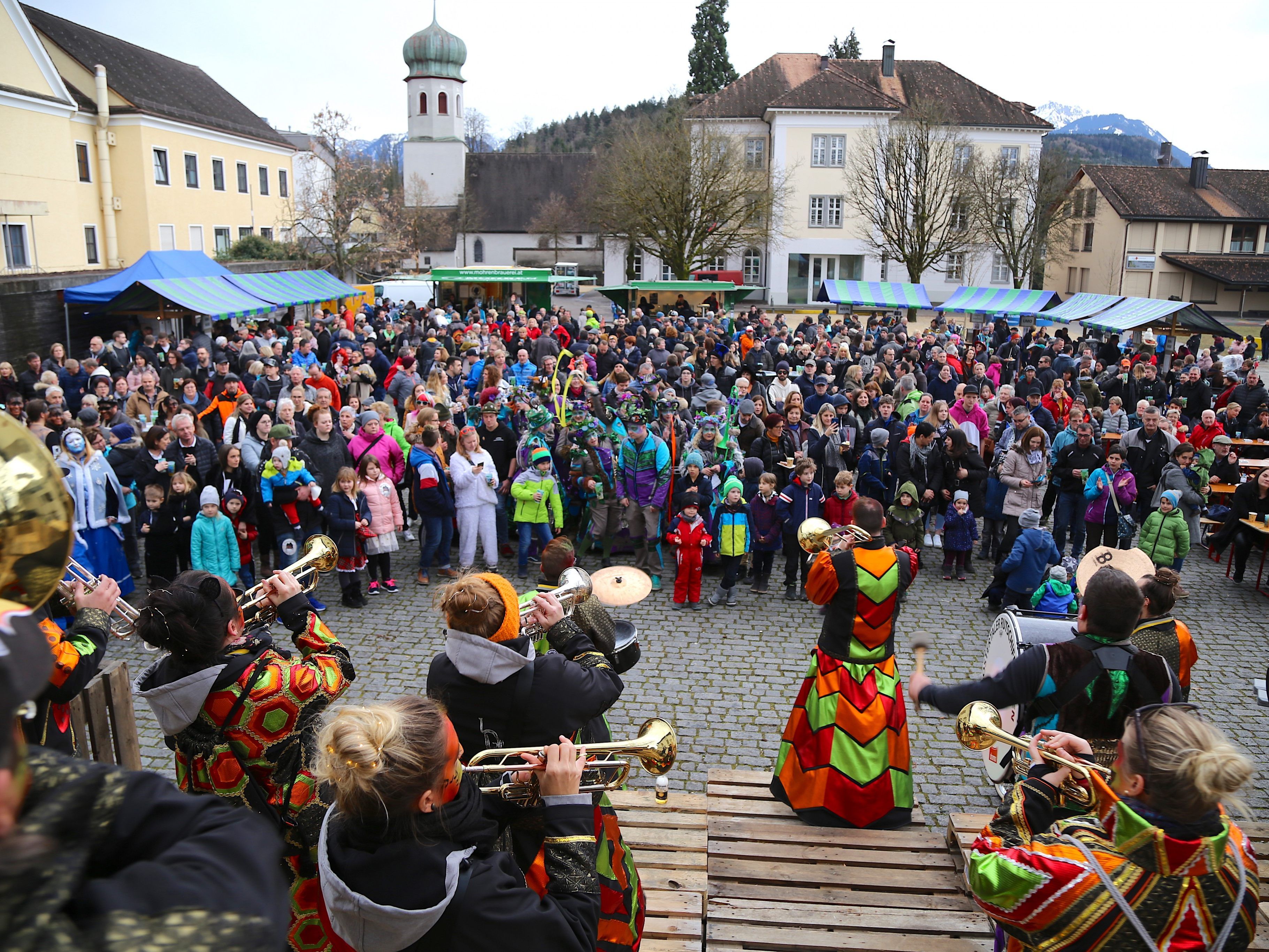 Hunderte Gäste kamen zum Spektakel am Marktplatz.