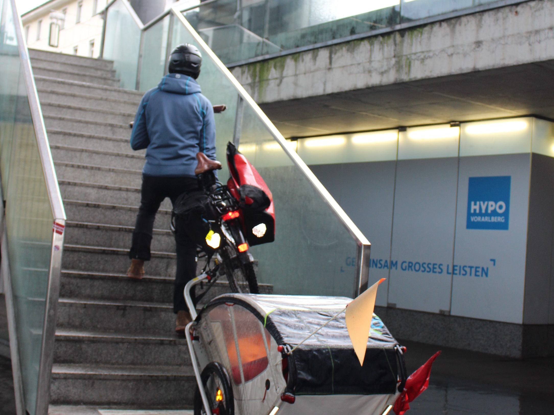 Bahnhöfe sollen zu durchlässigen Mobilitätsdrehscheiben werden Bahnhöfe sollen zu durchlässigen Mobilitätsdrehscheiben werden