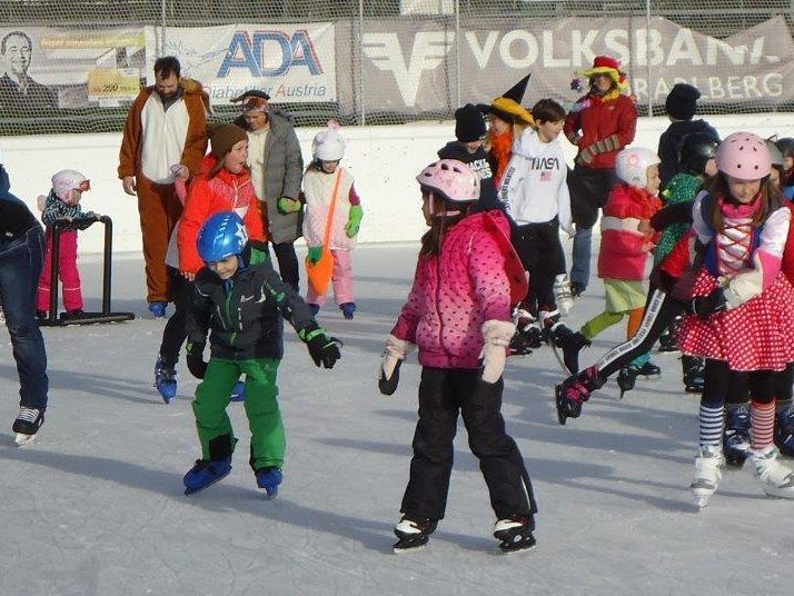 Buntes Maskentreiben