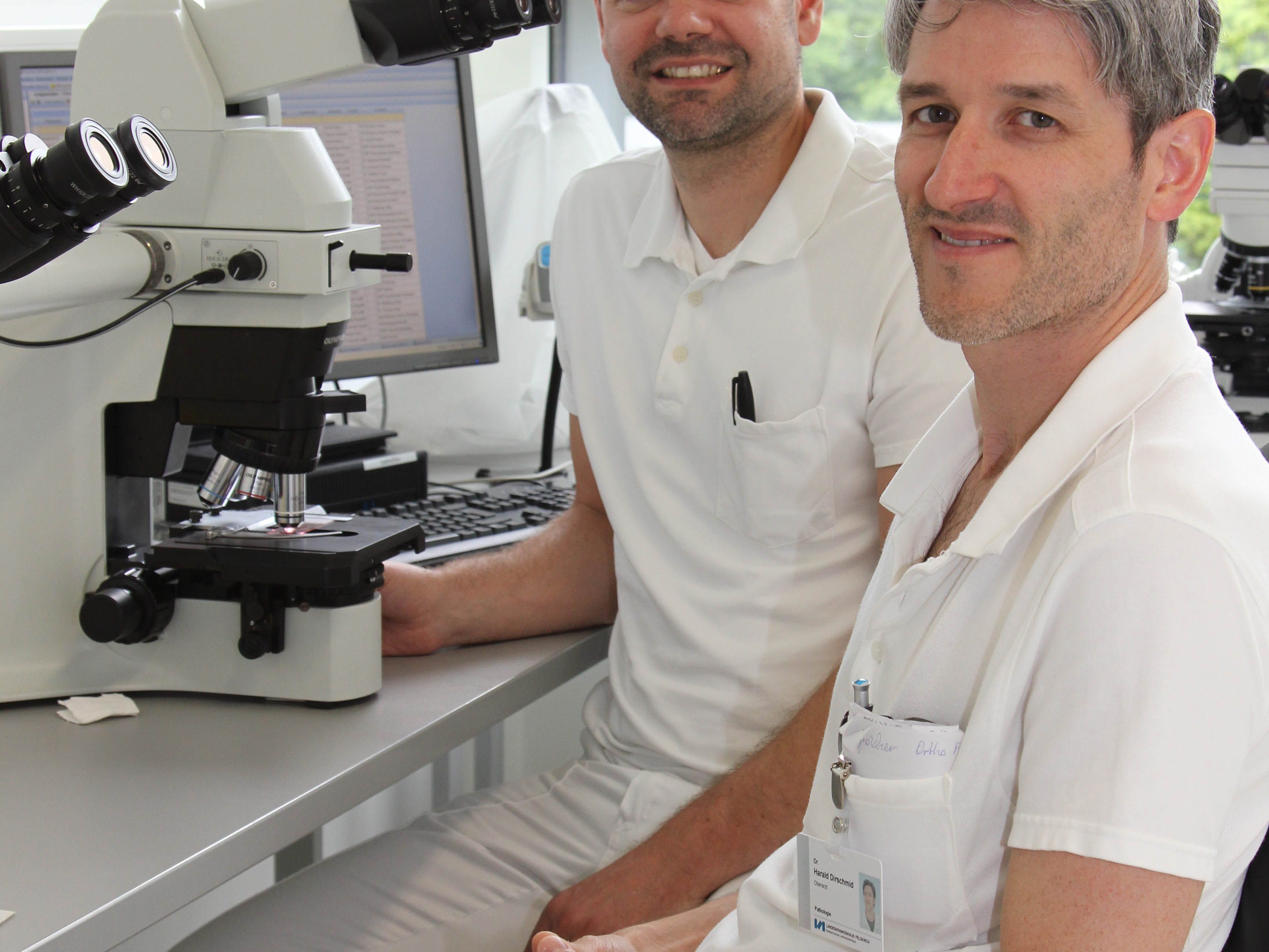 Mikrobiologisches Team Dr. Stockinger und Dr. Dirschmid.
