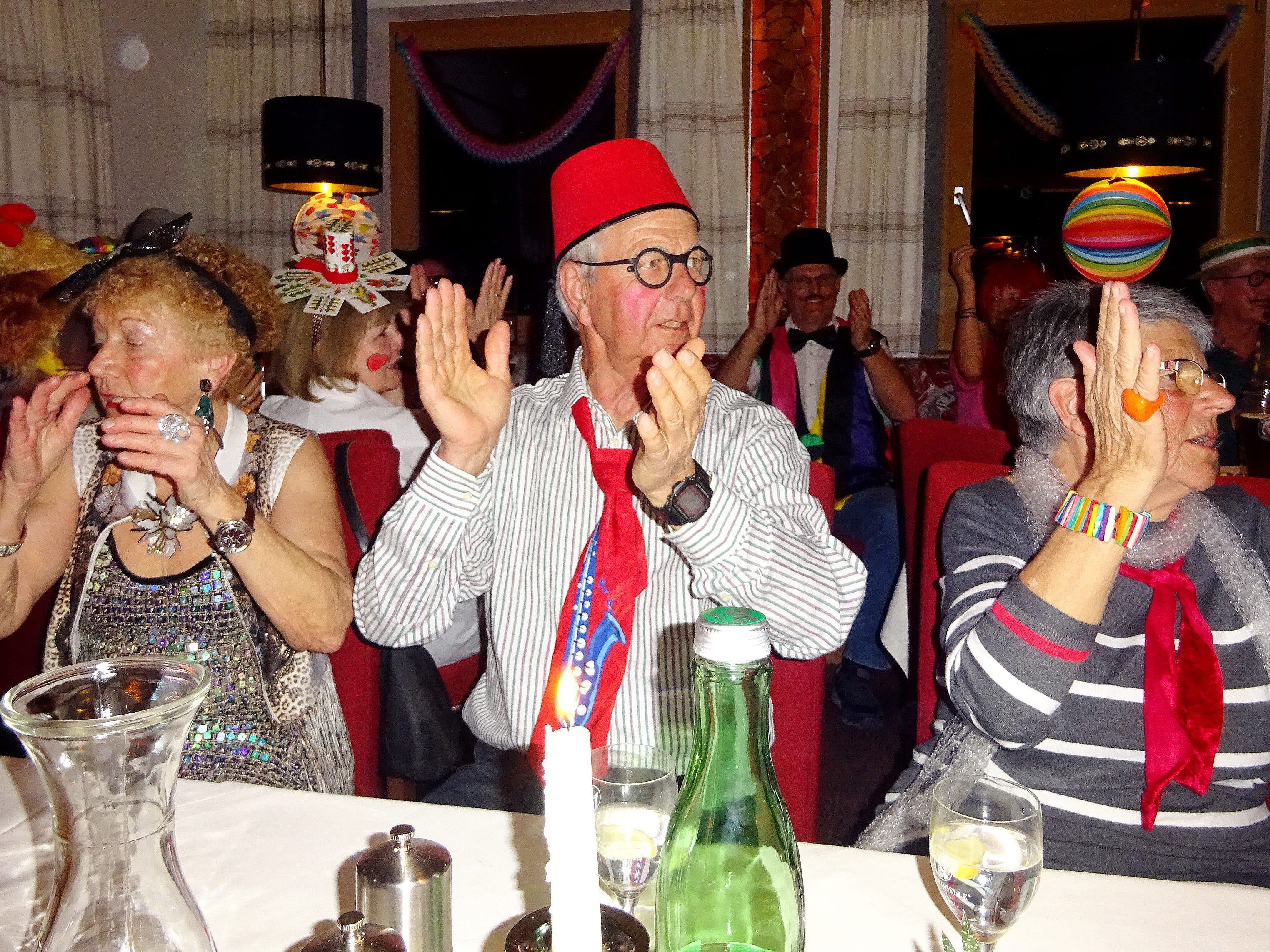Super Stimmung herrschte beim Seniorenbund Faschingsball in Damüls bei der Schiwoche Super Stimmung herrschte beim Seniorenbund Faschingsball in Damüls bei der Schiwoche