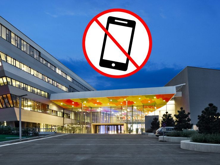 Das neue Handyverbot gilt in den Becken der Therme Wien. Das neue Handyverbot gilt in den Becken der Therme Wien.