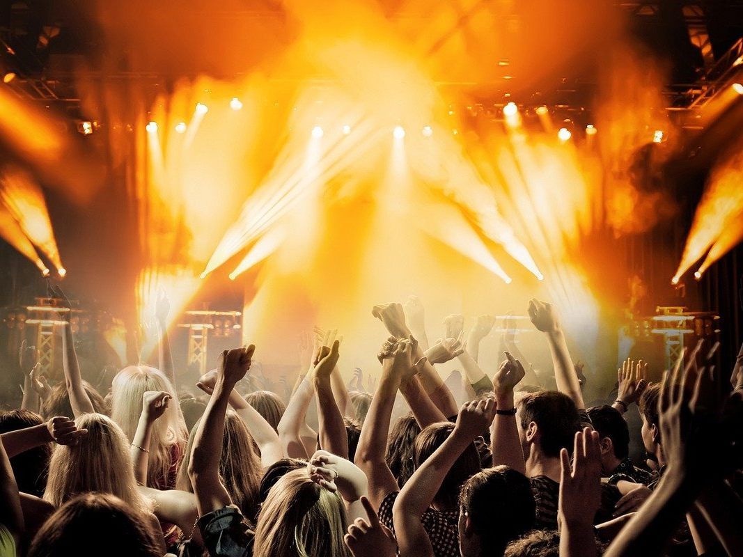 In Wien finden weiterhin Events und Veranstaltungen statt. In Wien finden weiterhin Events und Veranstaltungen statt.