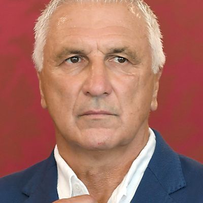 Spazierengehen und Musikhören sind Krankls Gebote der Stunde