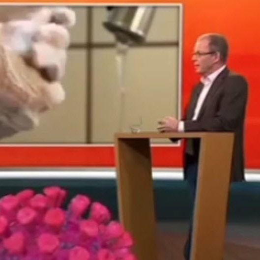 Der Virologe Jürgen Rissland redete in der Sendung über Alkohol und das Corona-Virus.