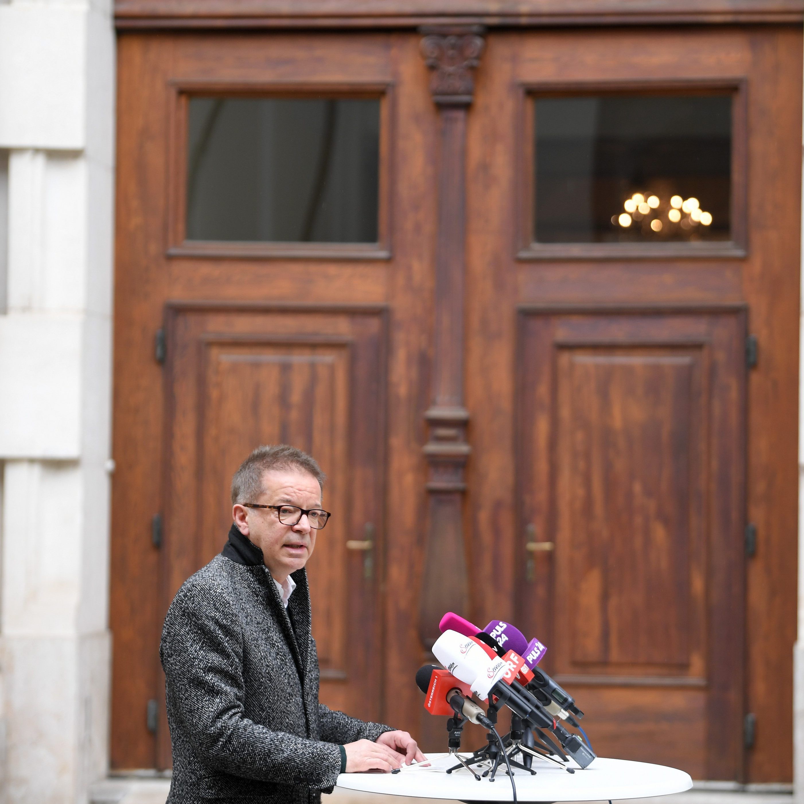 Gesundheitsminister Rudolf Anschober (Grüne) gab bekannt, dass es drei neue Coronavirus-Fälle in Österreich gibt - davon zwei in Wien.