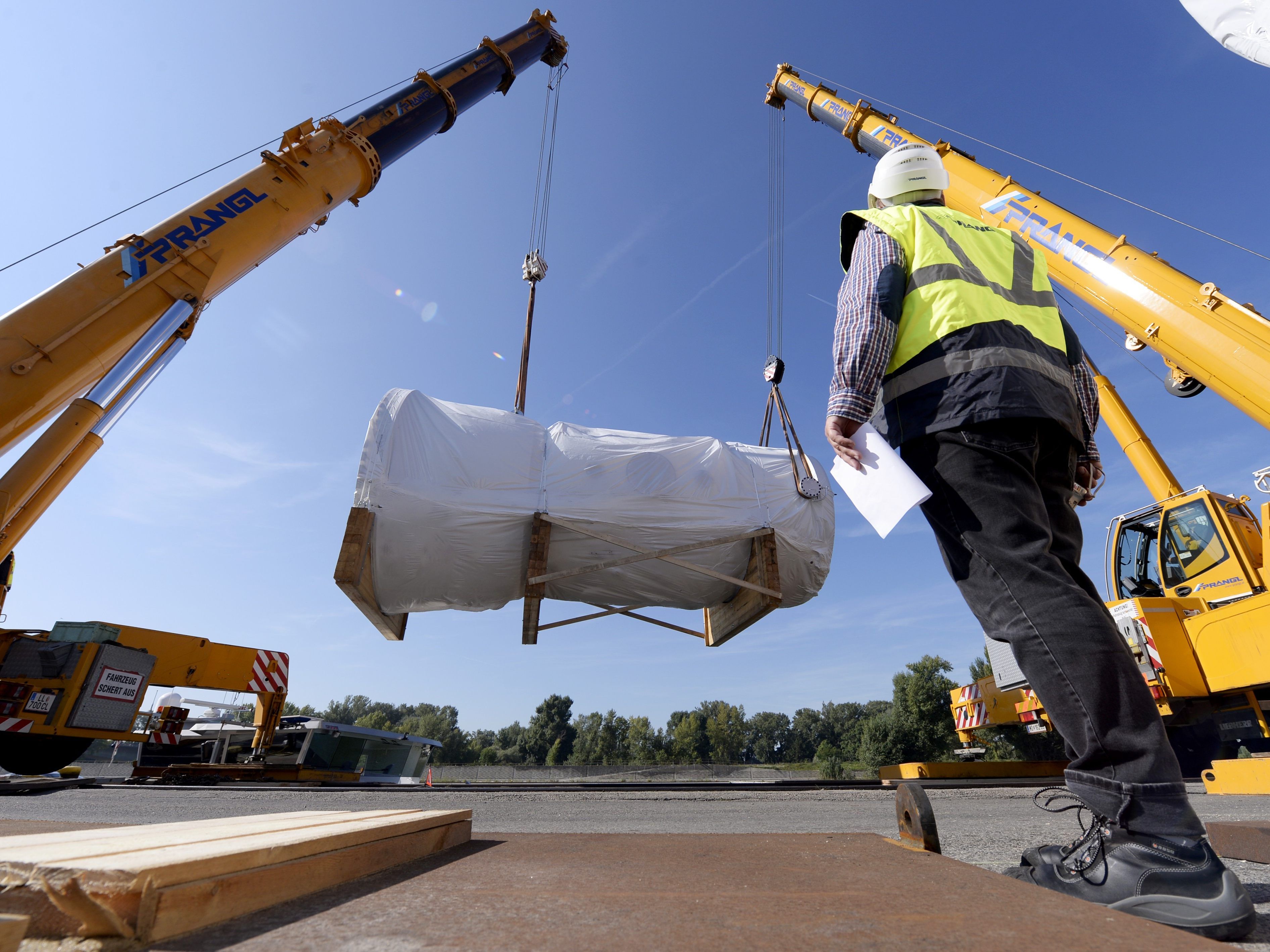 Der operative Betrieb des Hafen Wien sei durch Schicht-Dienste abgesichert.
