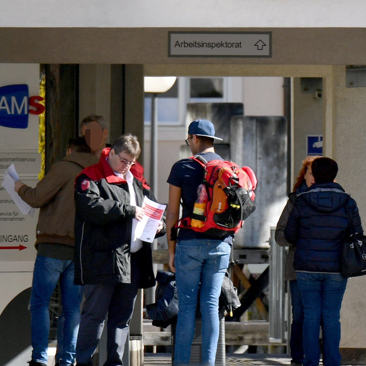 Coronavirus: 97.500 mehr Arbeitslose in Österreich in weniger als einer Woche.
