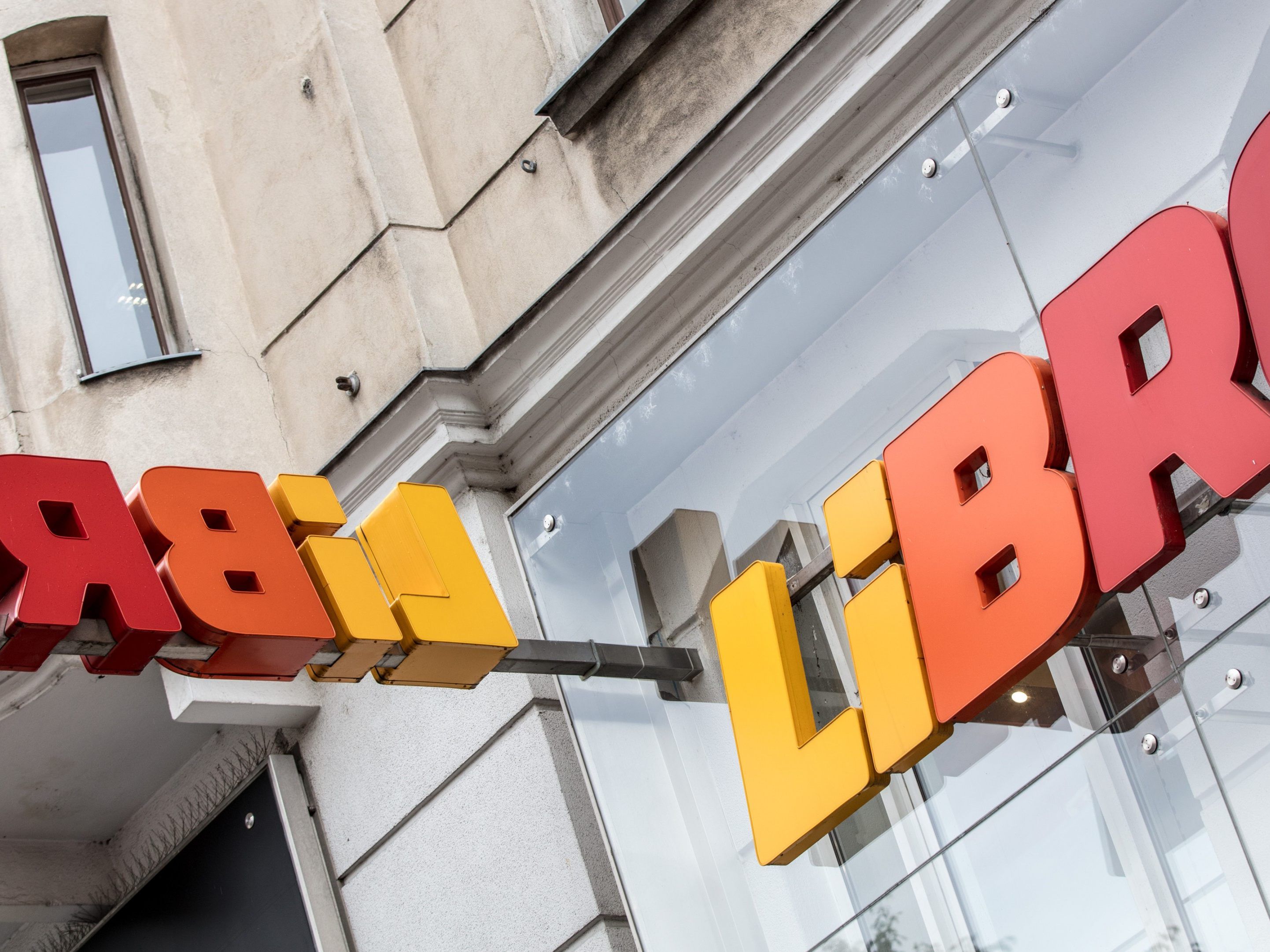Bei Libro und Pagro werden alle Mitarbeiter in die Kurzarbeit geschickt. Bei Libro und Pagro werden alle Mitarbeiter in die Kurzarbeit geschickt.