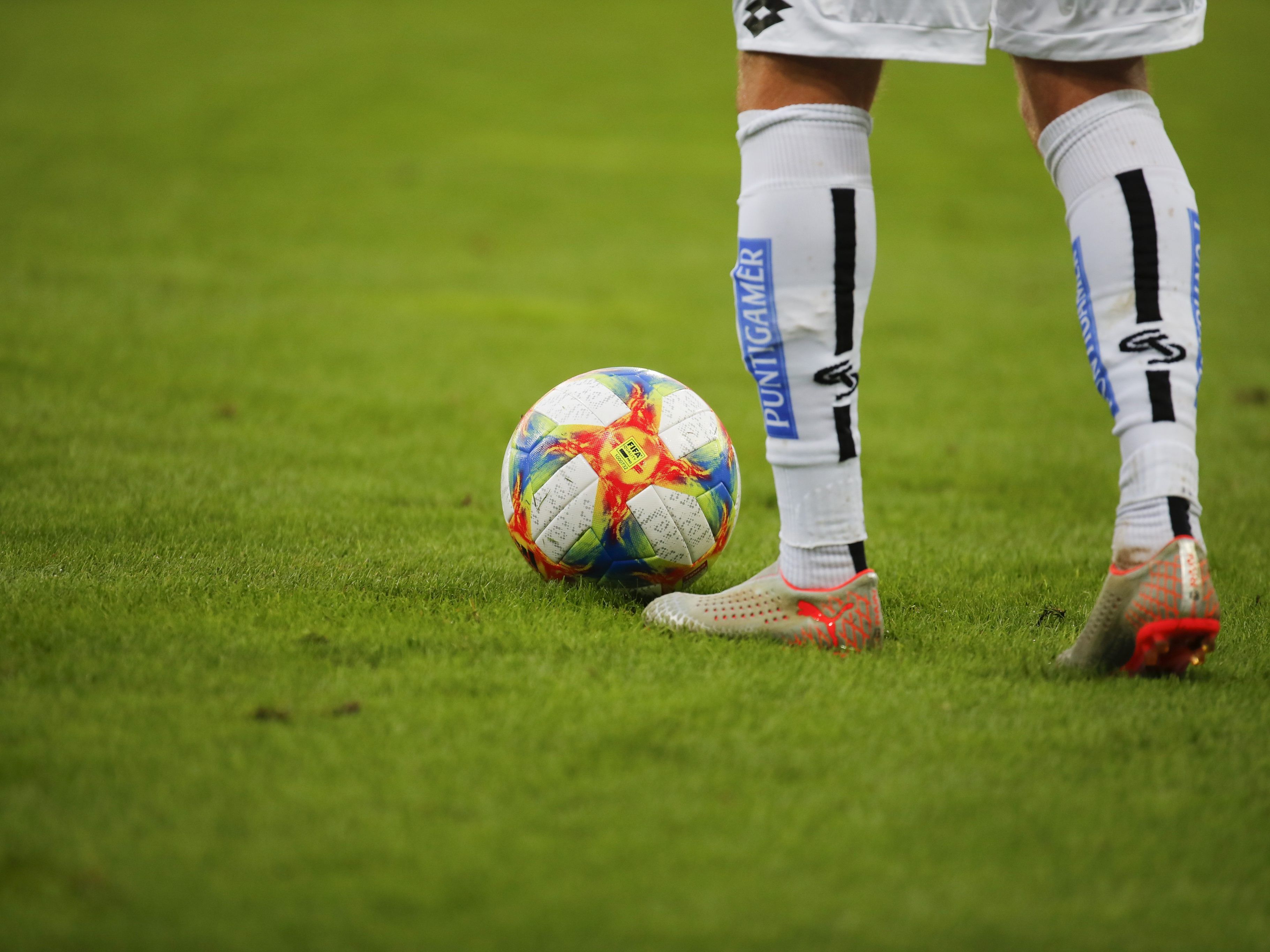 Auch bei der Fußball-Bundesliga könnte es zu Kurzarbeit kommen.
