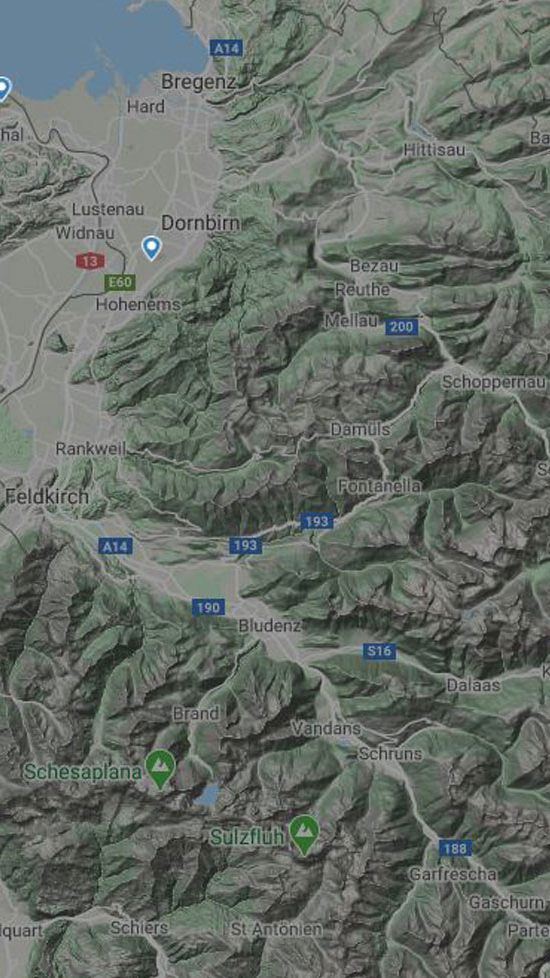 Ein Blick auf den Flugradar bestätigt den Blick aus dem Fenster - Weit und breit kein Flugzeug über Vorarlberg zu sehen.
