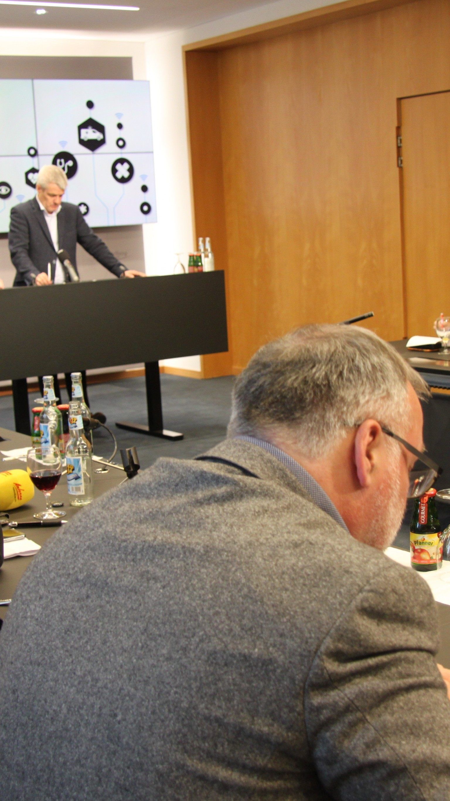 Die Suche nach den Kontaktpersonen läuft.