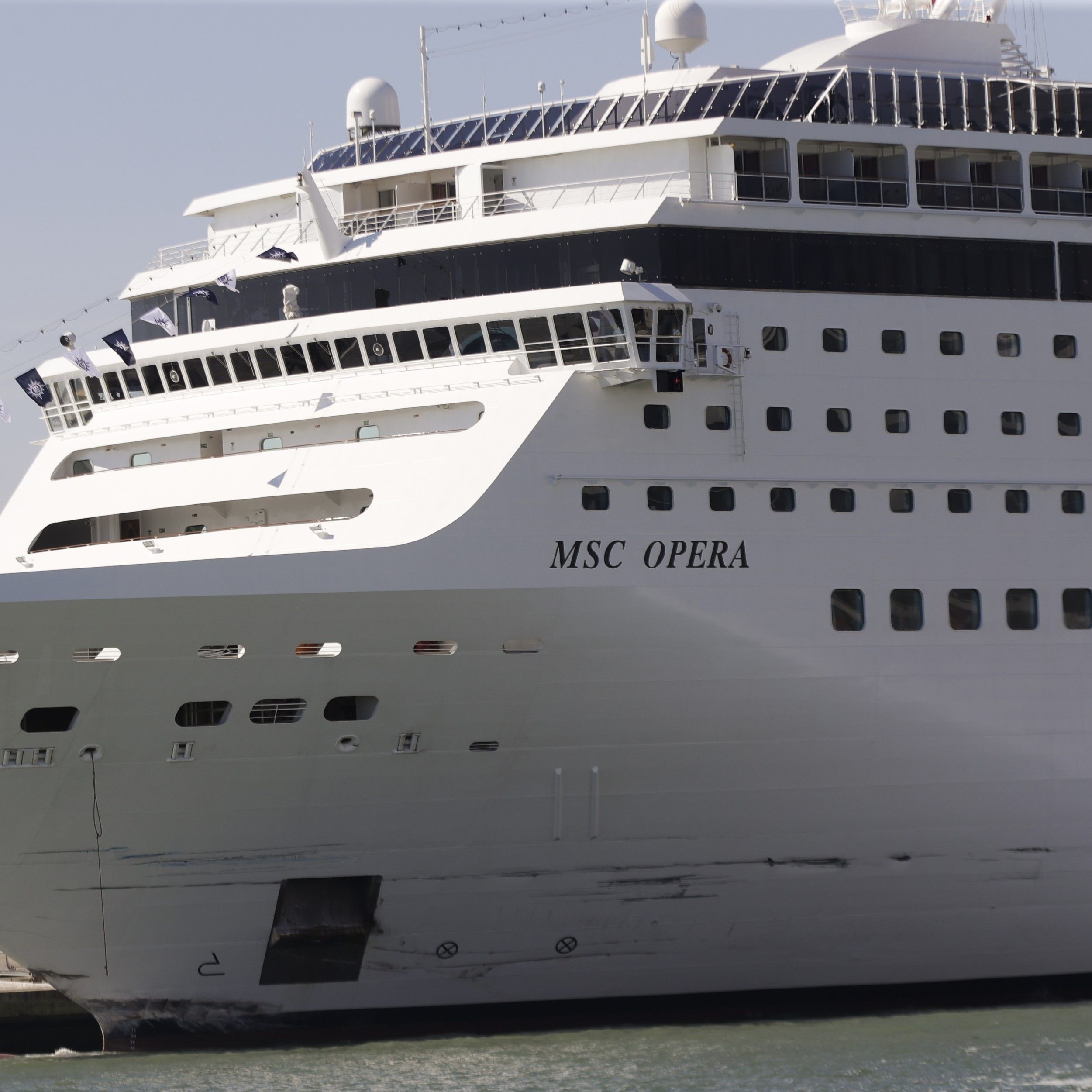 Zwei Österreicher sind nach einer Kreuzfahrt mit dem Schiff "MS Opera" an dem Coronavirus erkrankt.