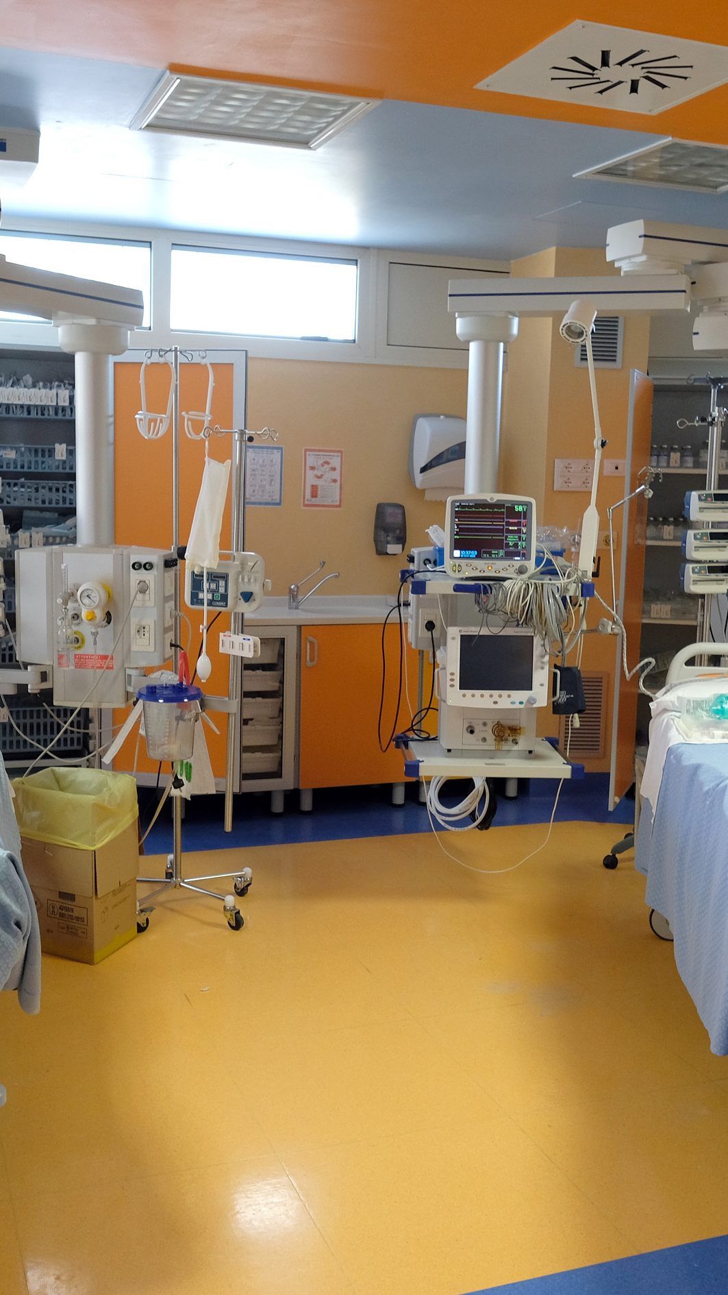 Ein italienischer Priester verzichtete auf ein Beatmungsgerät zugunsten eines anderen.