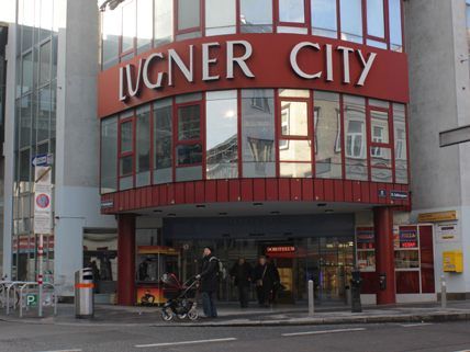 Die Wiener Lugner City verzeichnet bereits einen Umsatzrückgang. Die Wiener Lugner City verzeichnet bereits einen Umsatzrückgang.