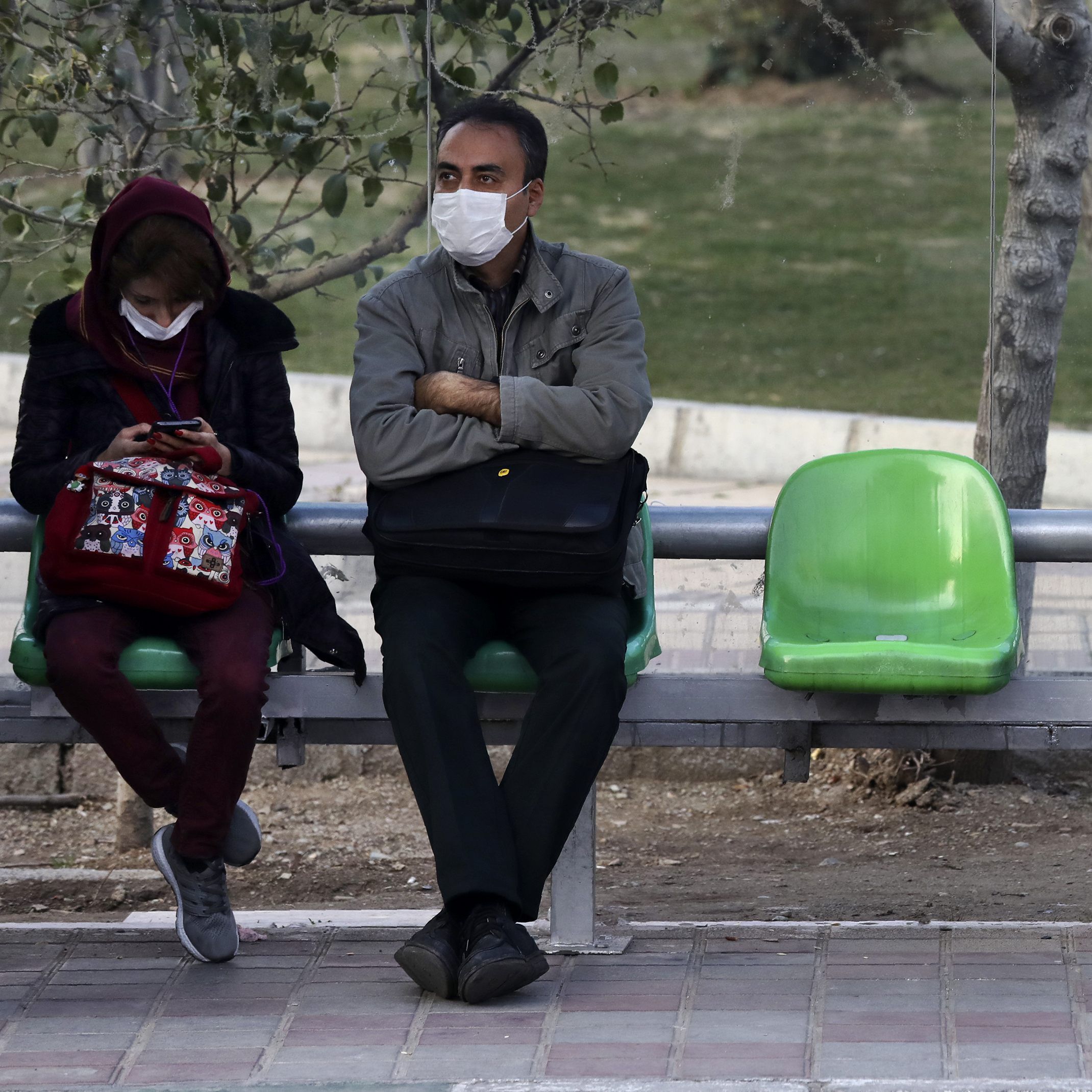 Für den Iran und Südkorea gelten partielle Reisewarnungen.