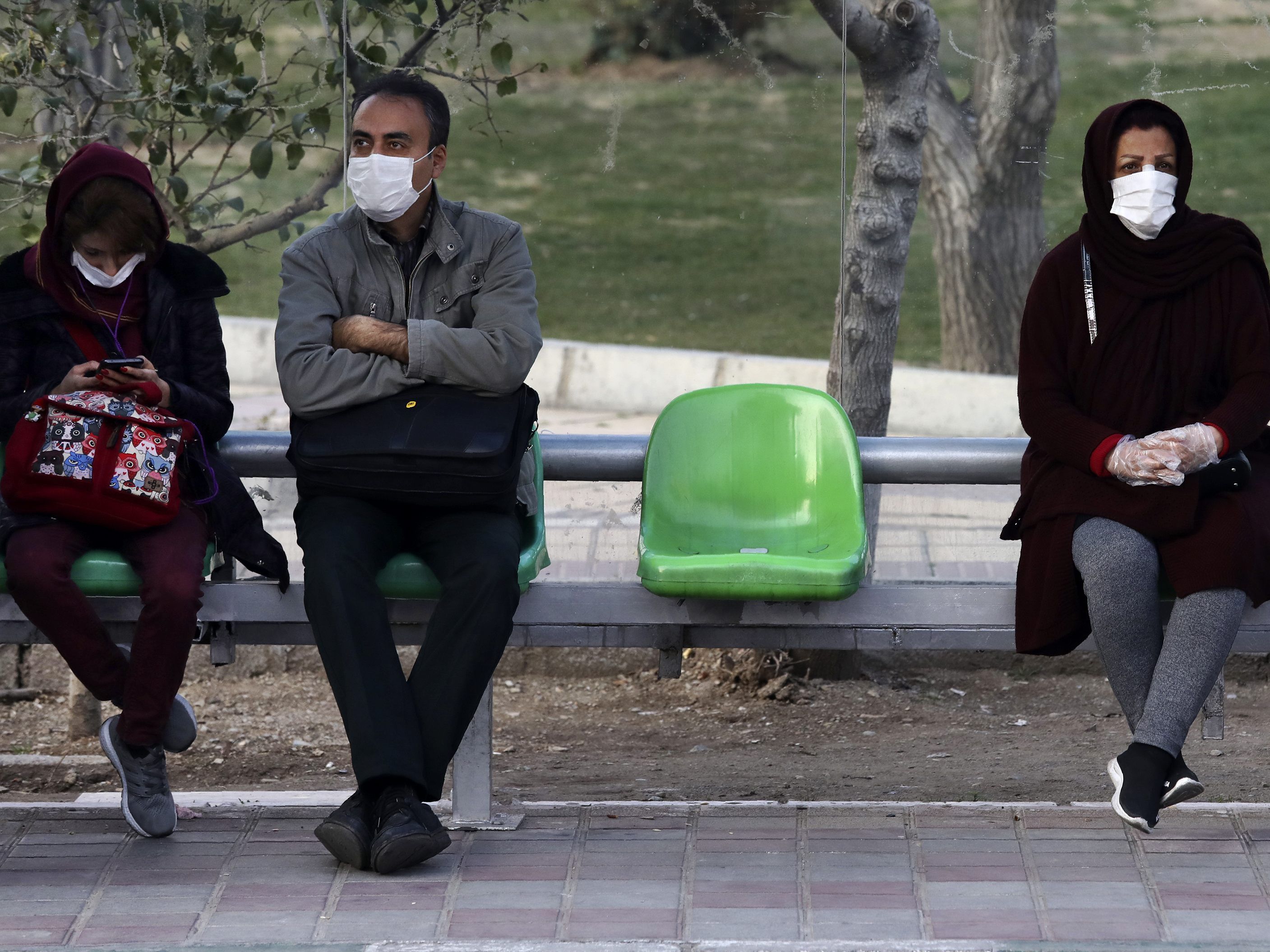 Für den Iran und Südkorea gelten partielle Reisewarnungen. Für den Iran und Südkorea gelten partielle Reisewarnungen.