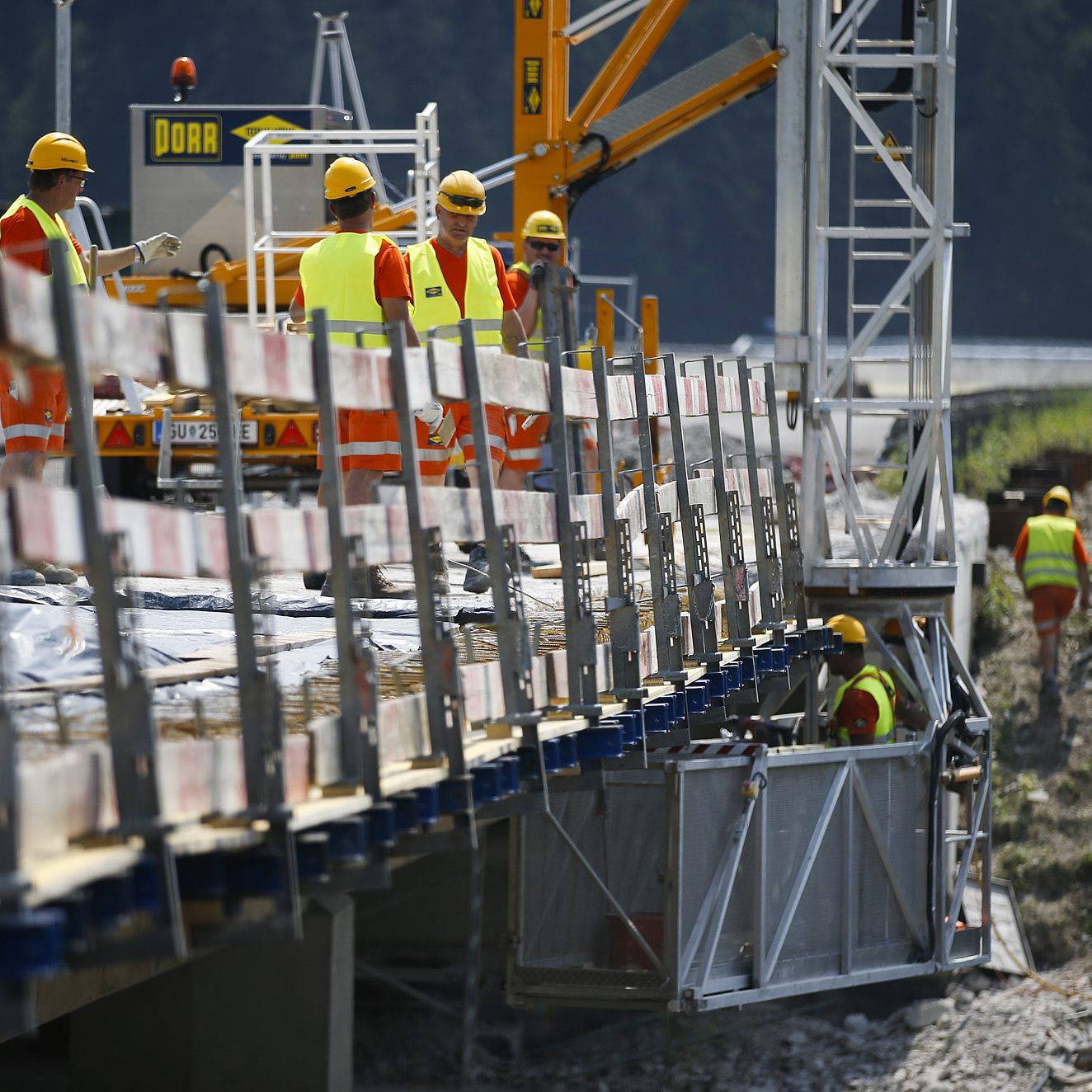Auch die Asfinag fährt ihre Baustellen wieder hoch.