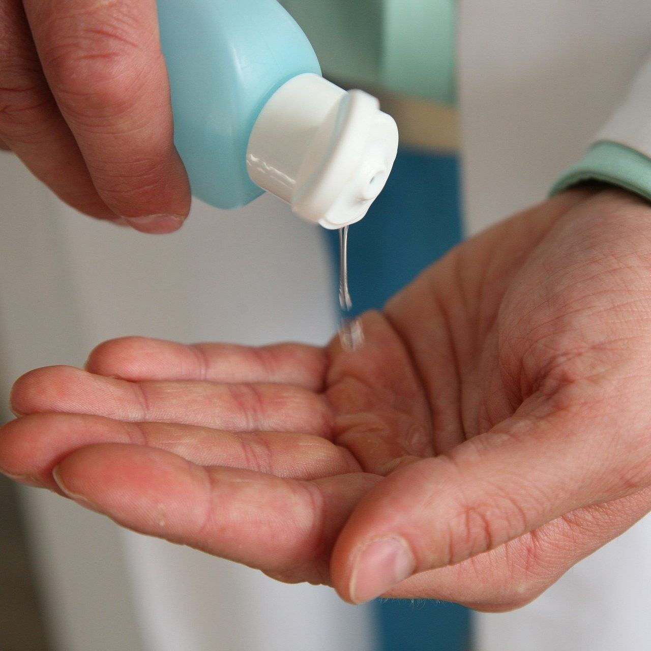 Desinfektionsmittel kann ganz einfach selbst hergestellt werden.